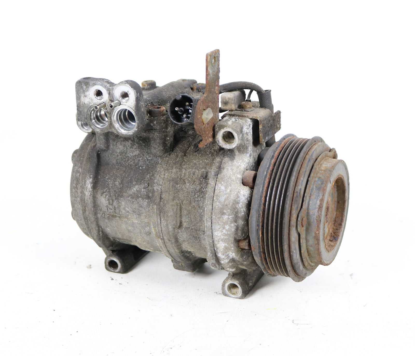 Picture of BMW 64528390964 Air Conditioning Compressor AC E32 E31 V12 for sale