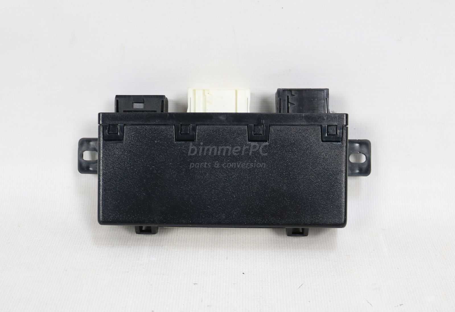 Picture of BMW 61356904255 Passengers Door Mirror Control Module E39 E38 for sale