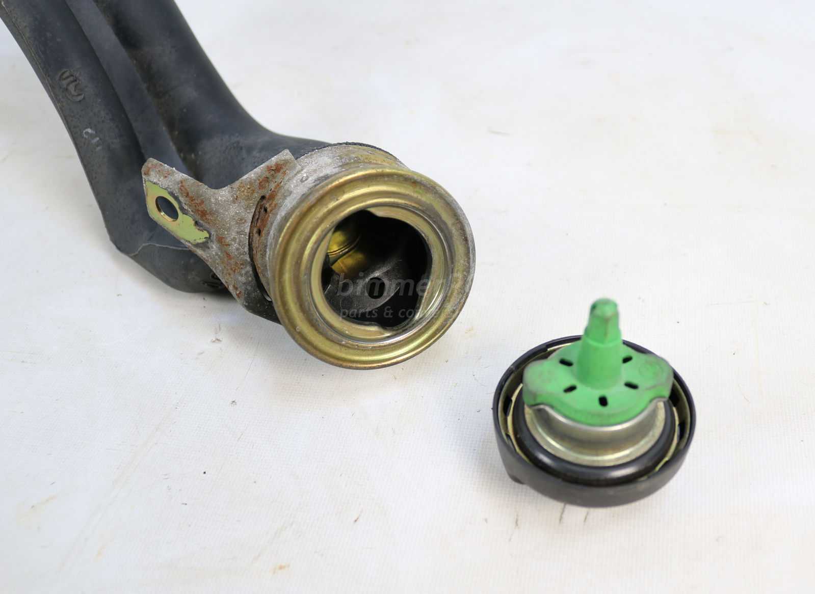 BMW E39 5-Series Fuel Tank Filler Pipe w Gas Cap M5 Sedan 1998-2003 OEM ...