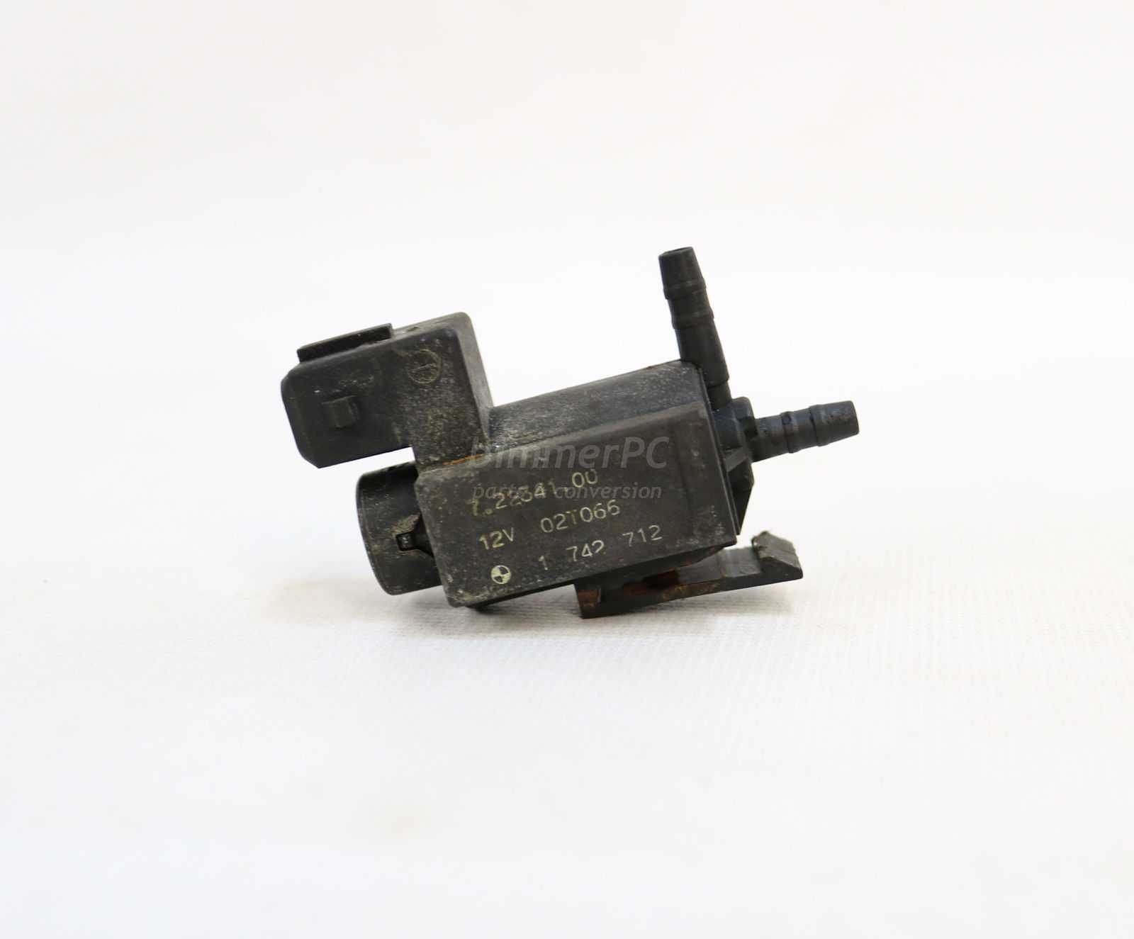 Picture of BMW 11741742712 Secondary Air Emissions Control Vacuum Solenoid Valve M52 M52tu M54 E36 E46 E90 for sale