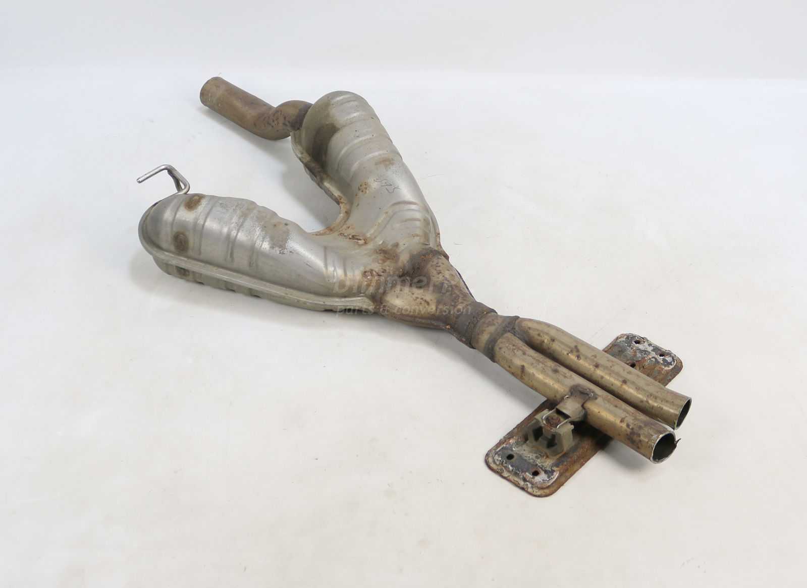 Picture of BMW 18107504979 Exhaust Rear Center Silencer Muffler M54 E39 525i 530i for sale