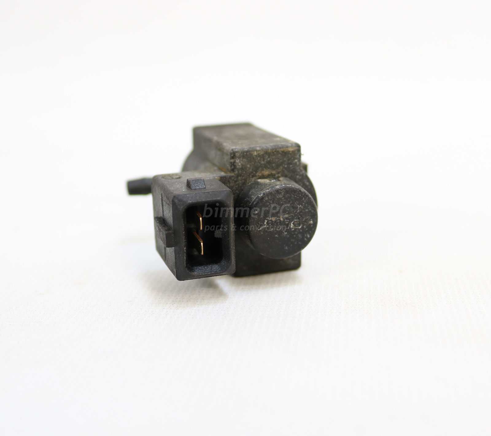 Picture of BMW 11741742712 Secondary Air Emissions Control Vacuum Solenoid Valve M52 M52tu M54 E36 E46 E90 for sale