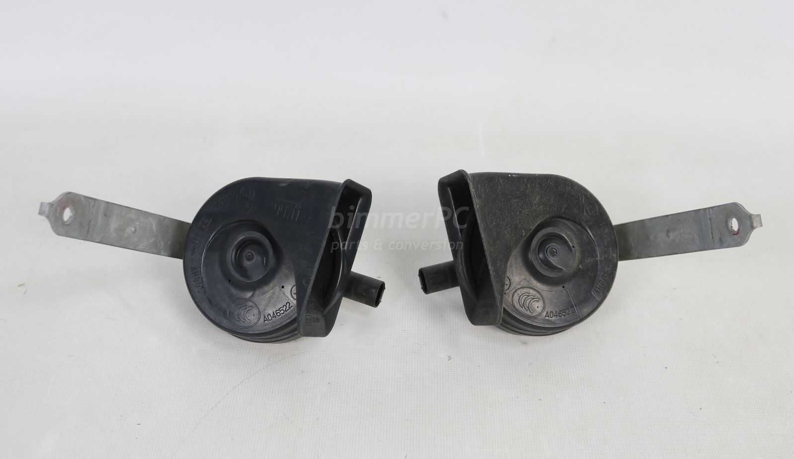 Picture of BMW 61336968441 Factory Air Horns with Brackets Hi Low Pitch Set E65 E66 for sale