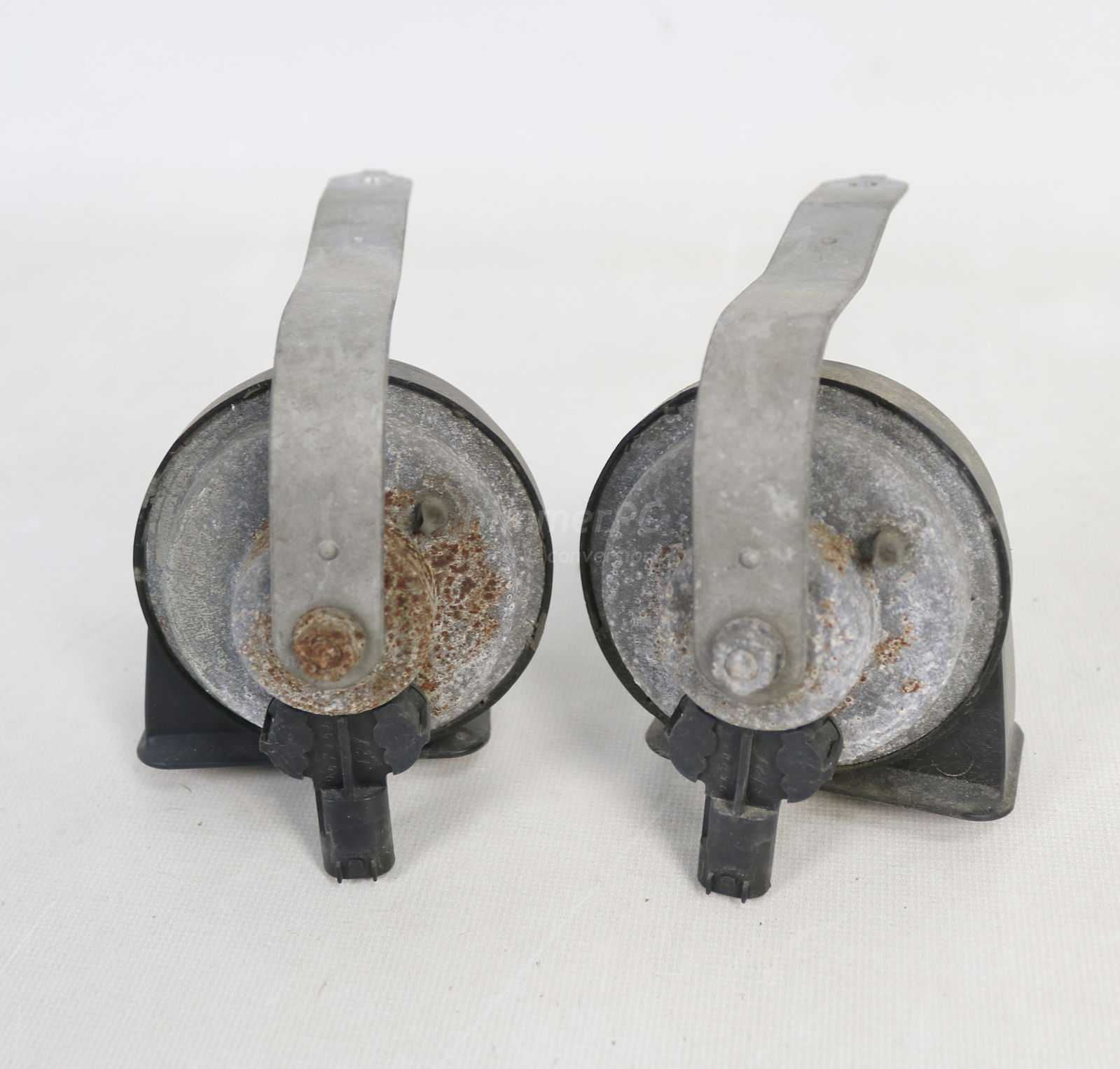 Picture of BMW 61336968441 Factory Air Horns with Brackets Hi Low Pitch Set E65 E66 for sale