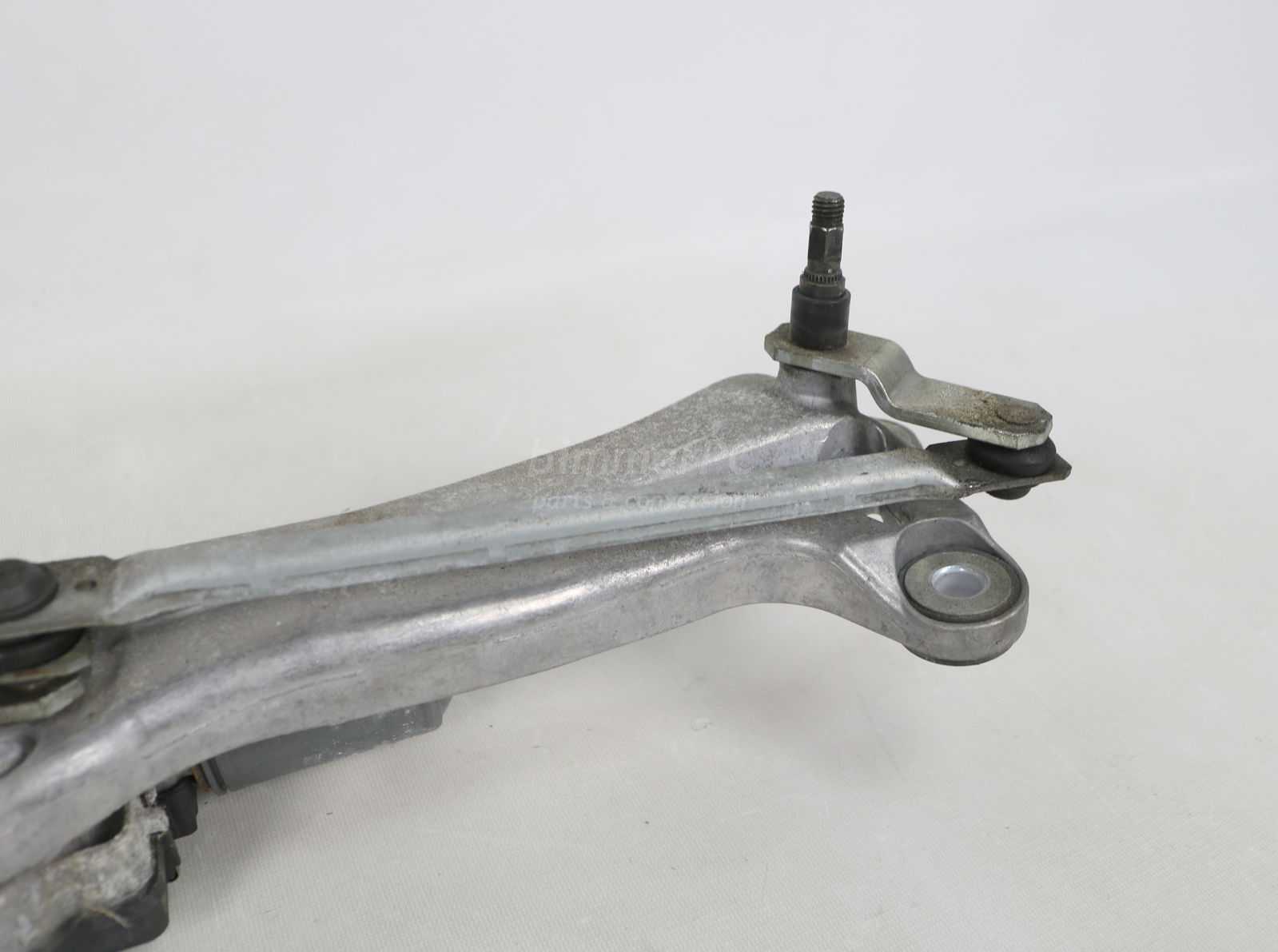 Picture of BMW 61617174969 Windshield Wipers Linkage Gearbox w Drive Motor E65 E66 RR for sale