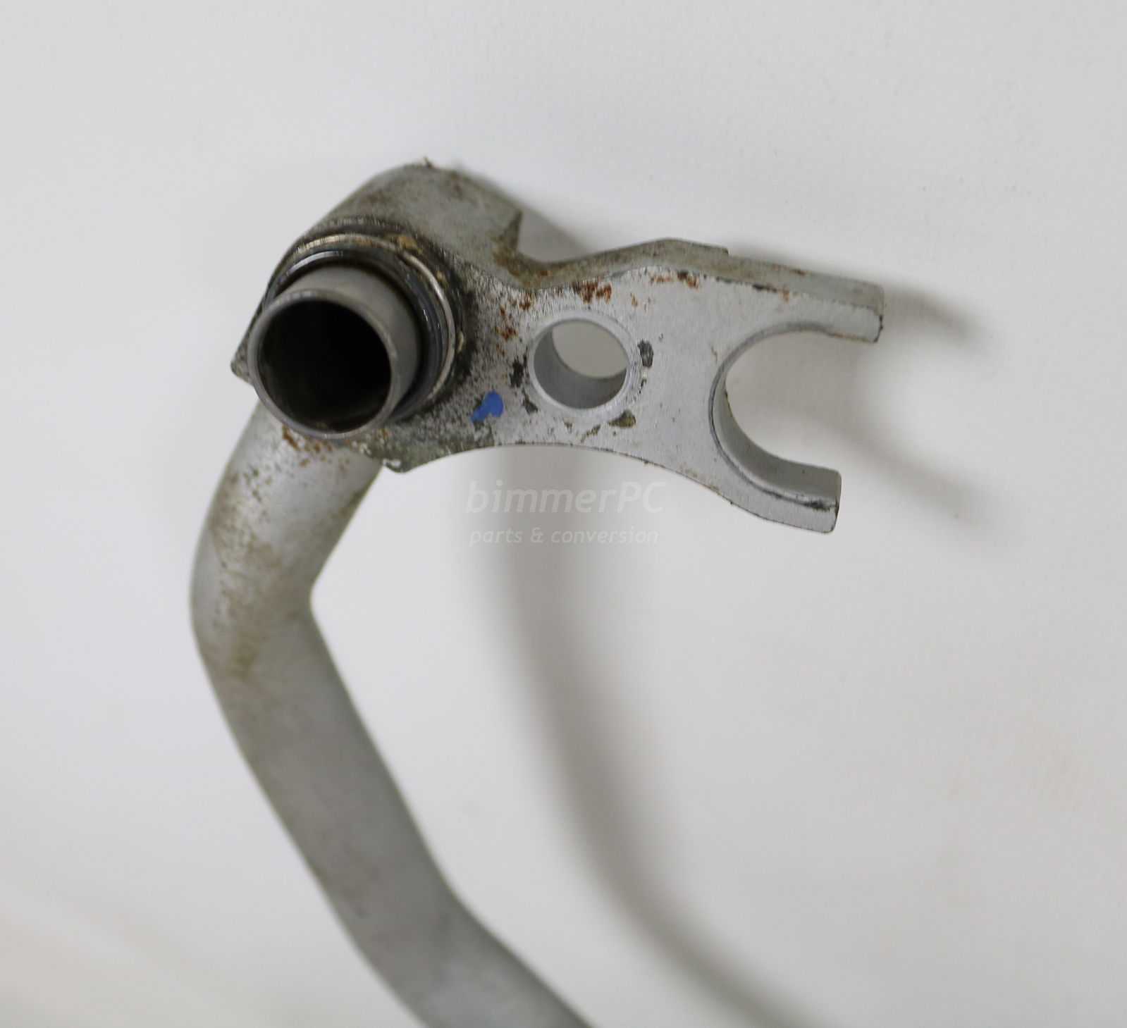 Picture of BMW 17227535740 Engine Oil Cooler Inlet Pressure Hose Line N62n N62tu V8 E65 E66 for sale