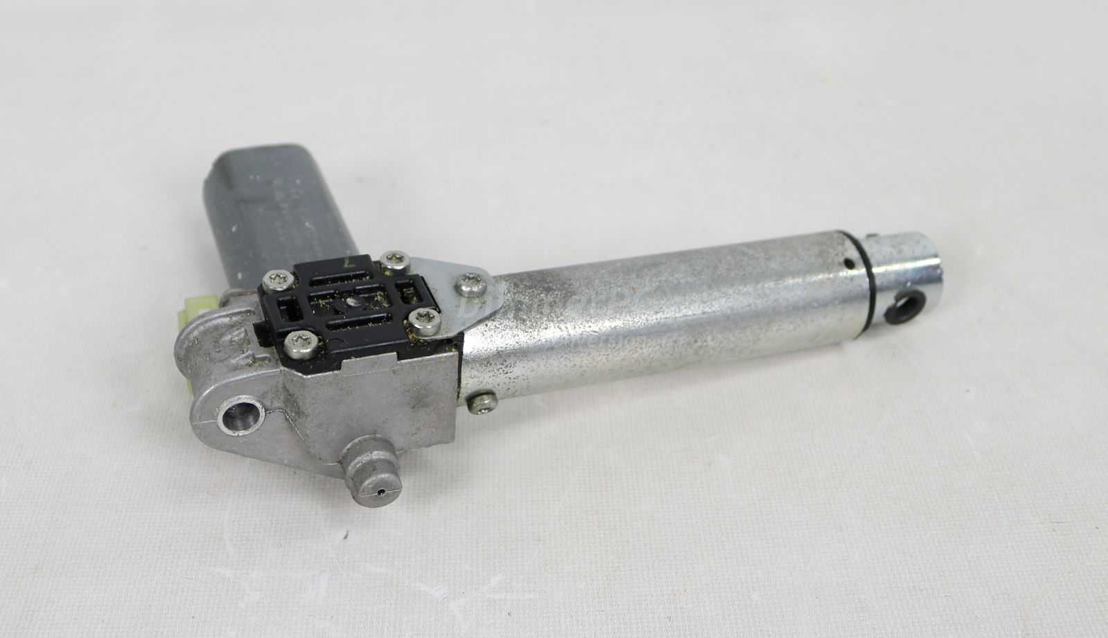 Picture of BMW  Front Left Seat Power Rear Height Adjustment Drive Motor Gearbox E60 E66 E70 E71 for sale