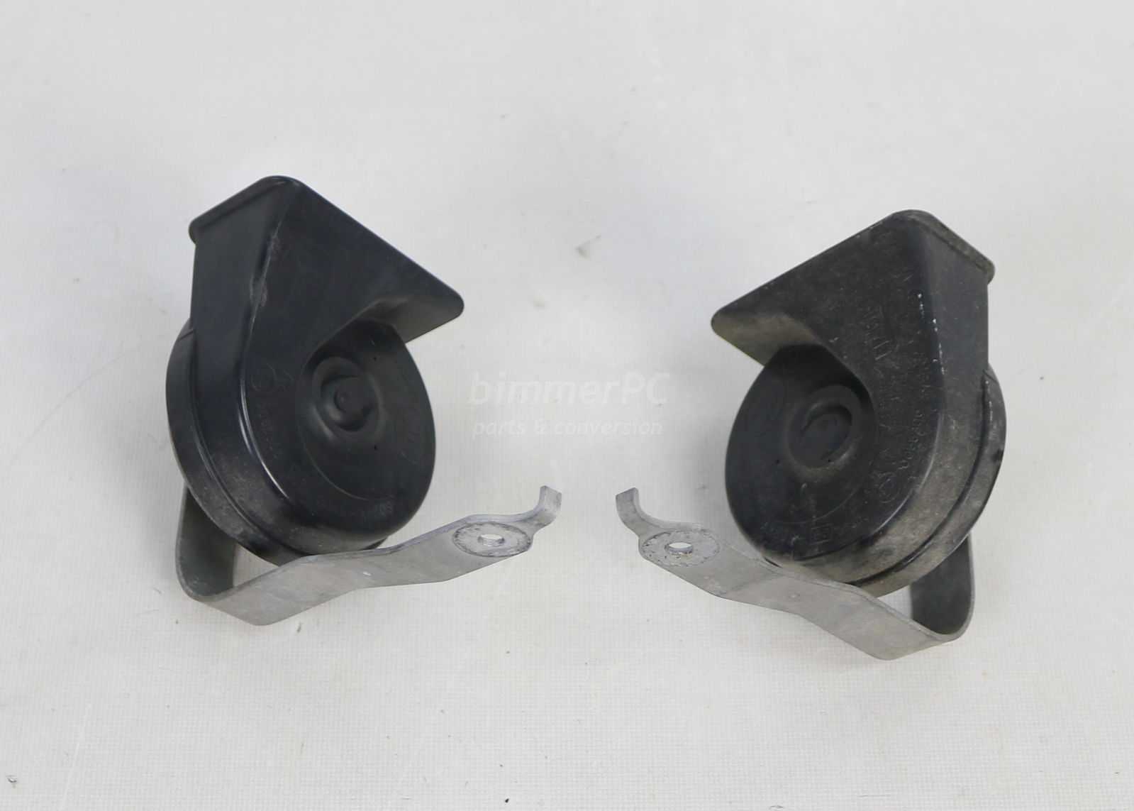 Picture of BMW 61336968441 Factory Air Horns with Brackets Hi Low Pitch Set E65 E66 for sale