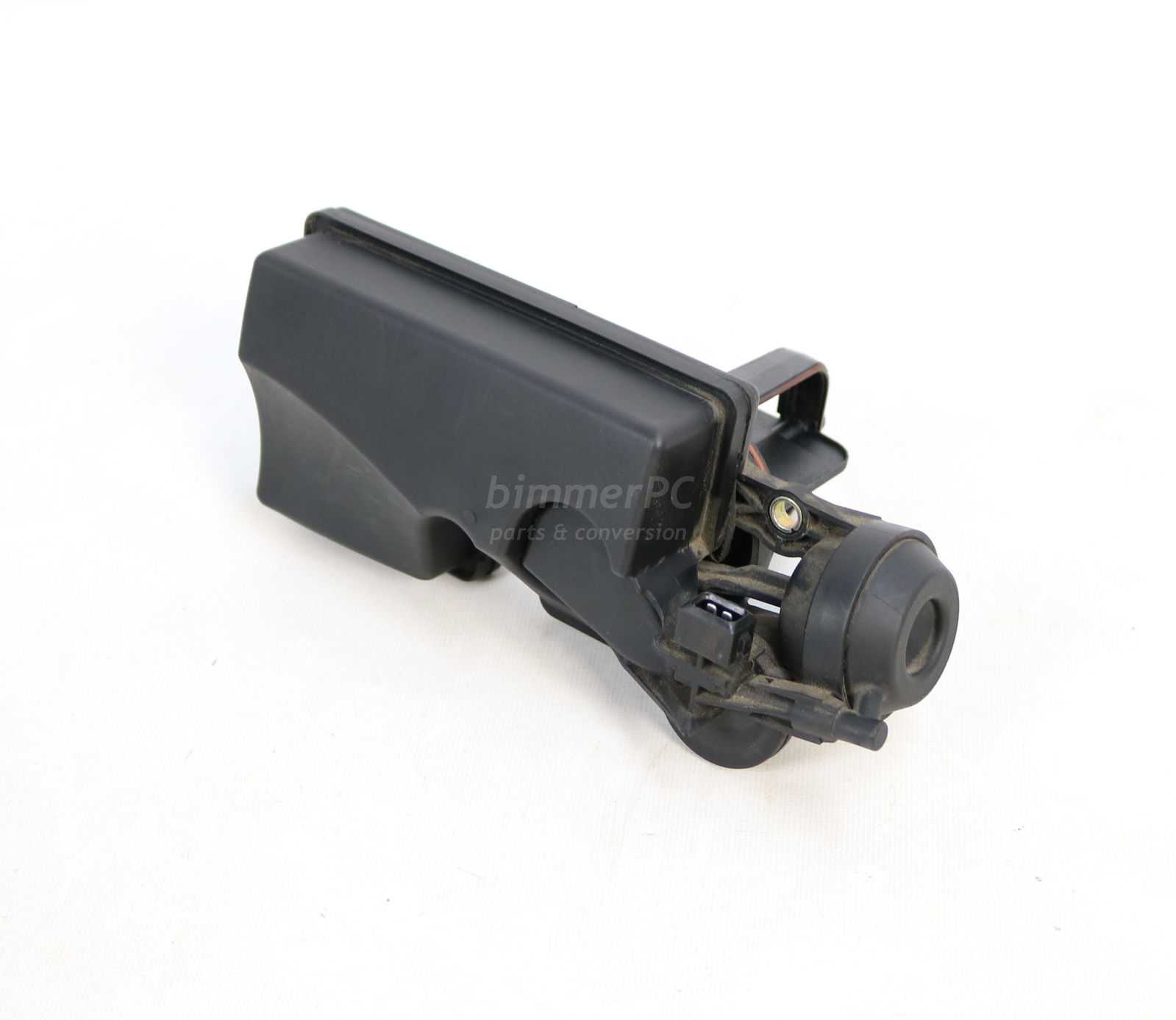 Picture of BMW 11617544806 DISA Intake Air Diverter Valve M54 Motor 2.5L 6 Cylinder Engine E46 E39 E60 E83 for sale