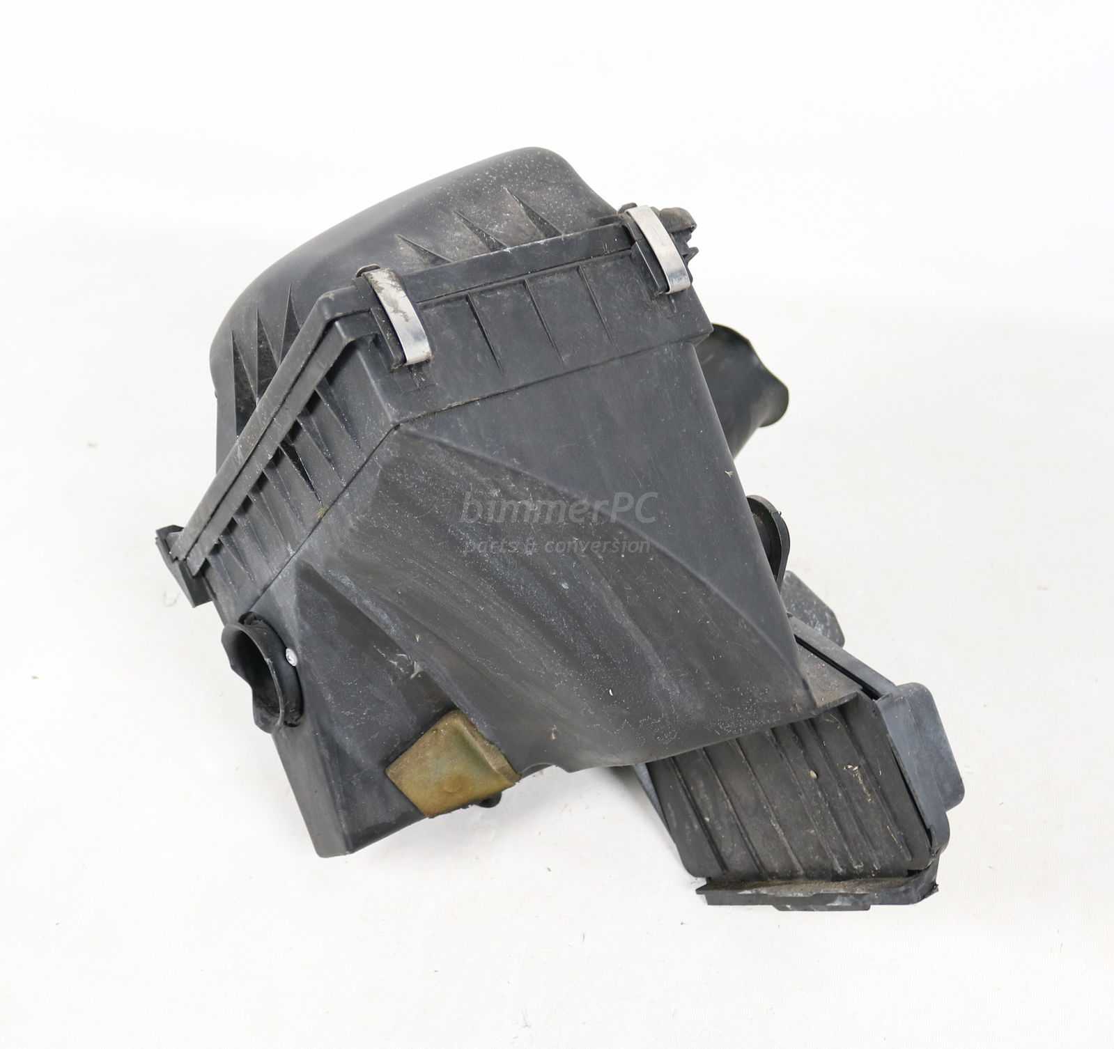 Picture of BMW 13717500547 Passengers Right Intake Air Filter Cleaner Box Housing V12 N73 E66 E65 Early for sale