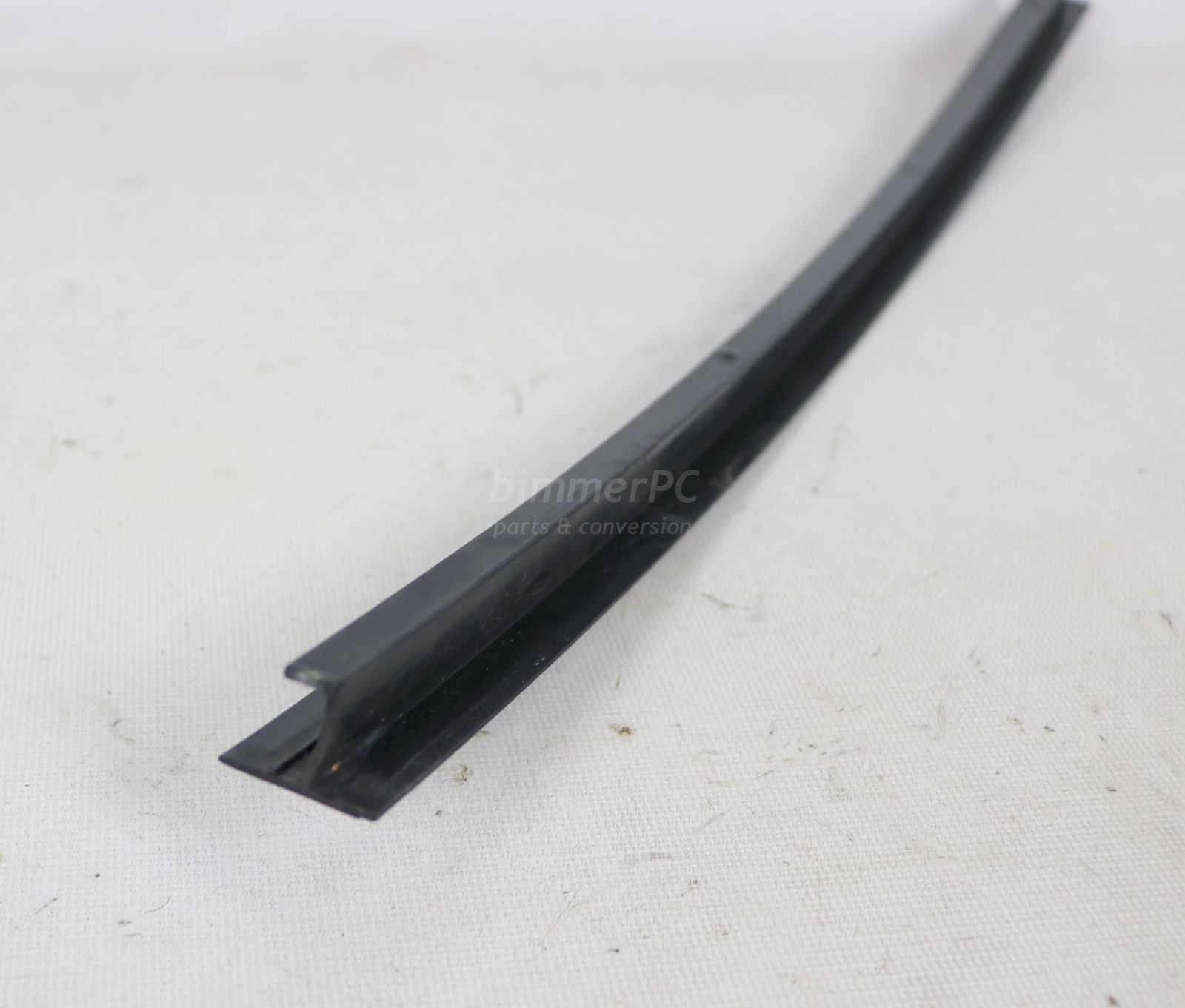 Picture of BMW 51357005104 Right Rear Door Glass Window Metal Guide Channel Trim Gloss Black E65 E66 for sale