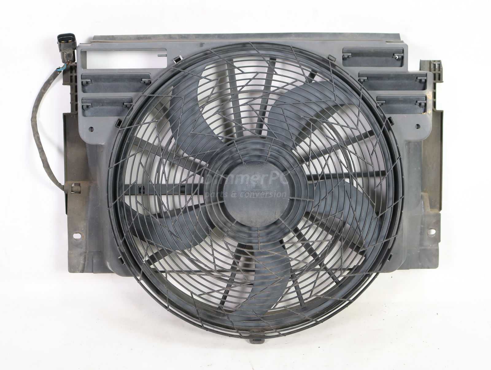 Picture of BMW 64546921381 Auxiliary Cooling Electric Pusher Fan w Shroud E53 X5 for sale