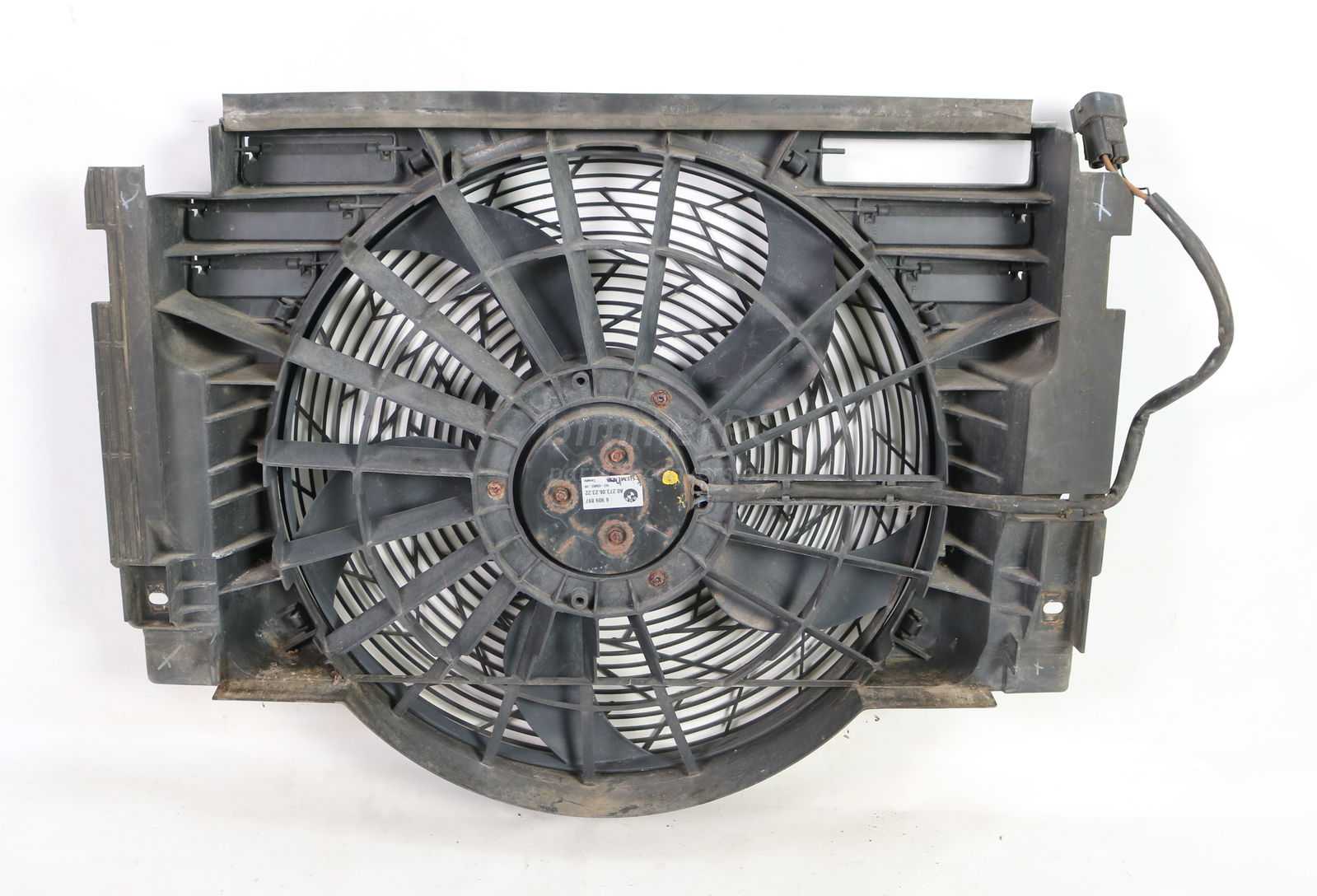 Picture of BMW 64546921381 Auxiliary Cooling Electric Pusher Fan w Shroud E53 X5 for sale