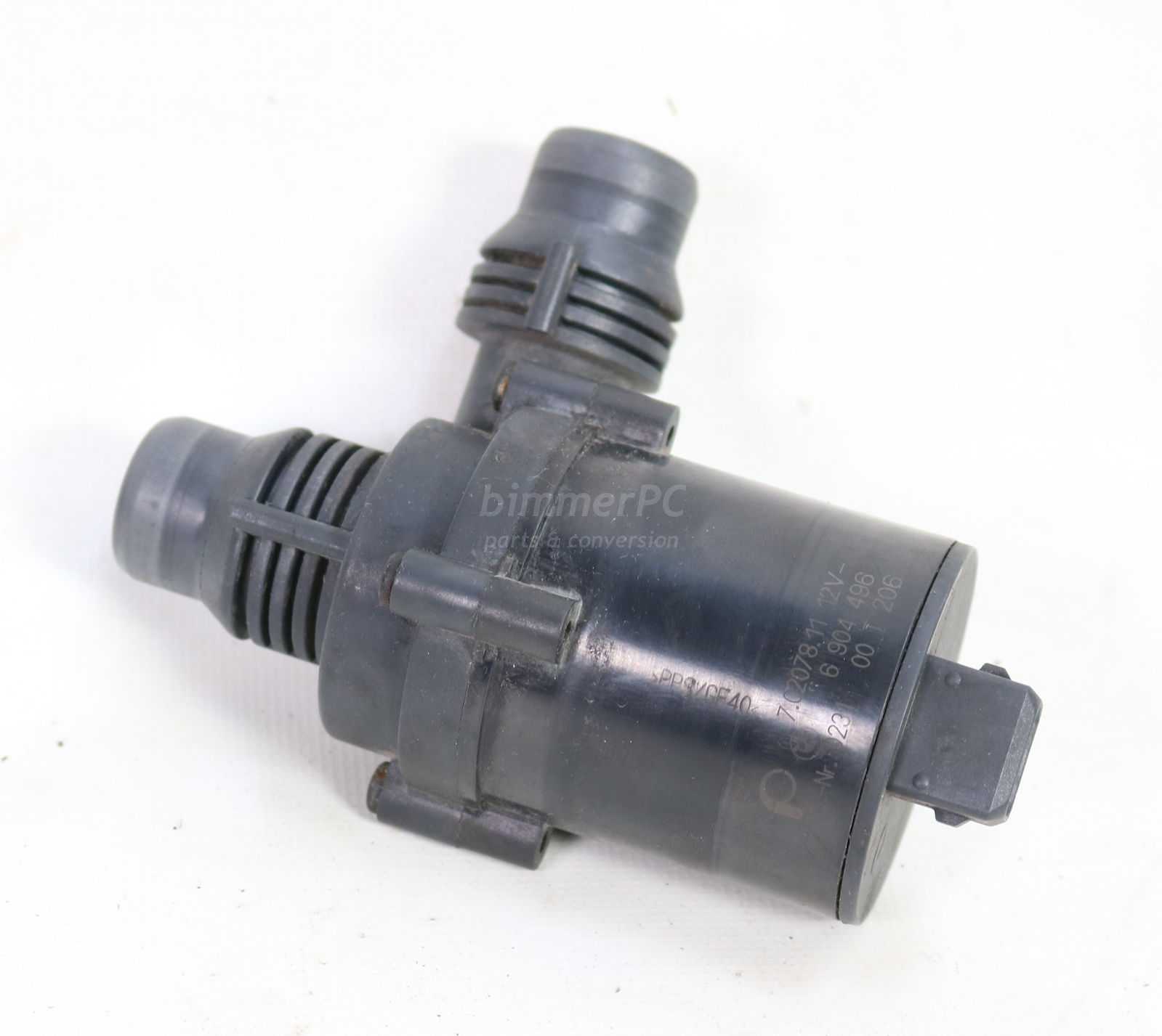 Picture of BMW 64116904496 Auxiliary Coolant Water Pump Additional Heater M62tu N62 E53 V8 for sale