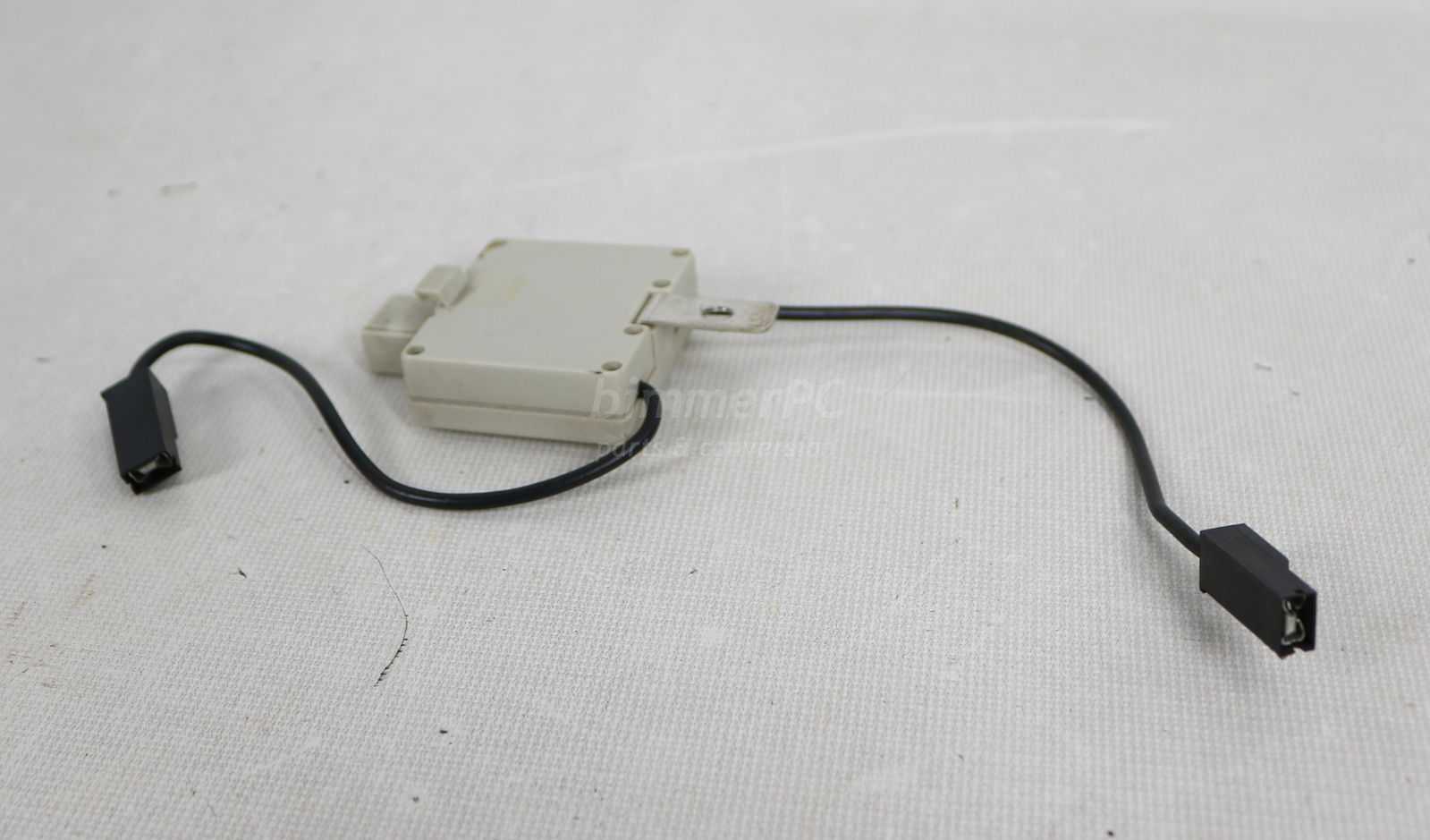 Picture of BMW 65241392203 Antenna Trap Circuit Amplifier Module Unit E34 for sale