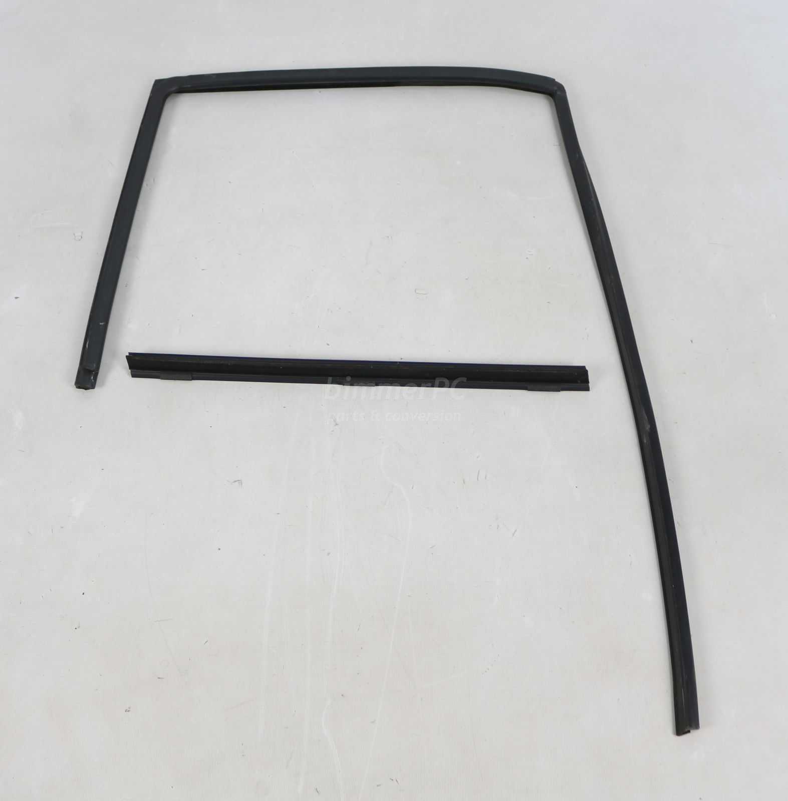 Picture of BMW 51348213984 Right Rear Passengers Door Glass Rubber Window Channel Seal Guides Trims Set E36 Sedan for sale