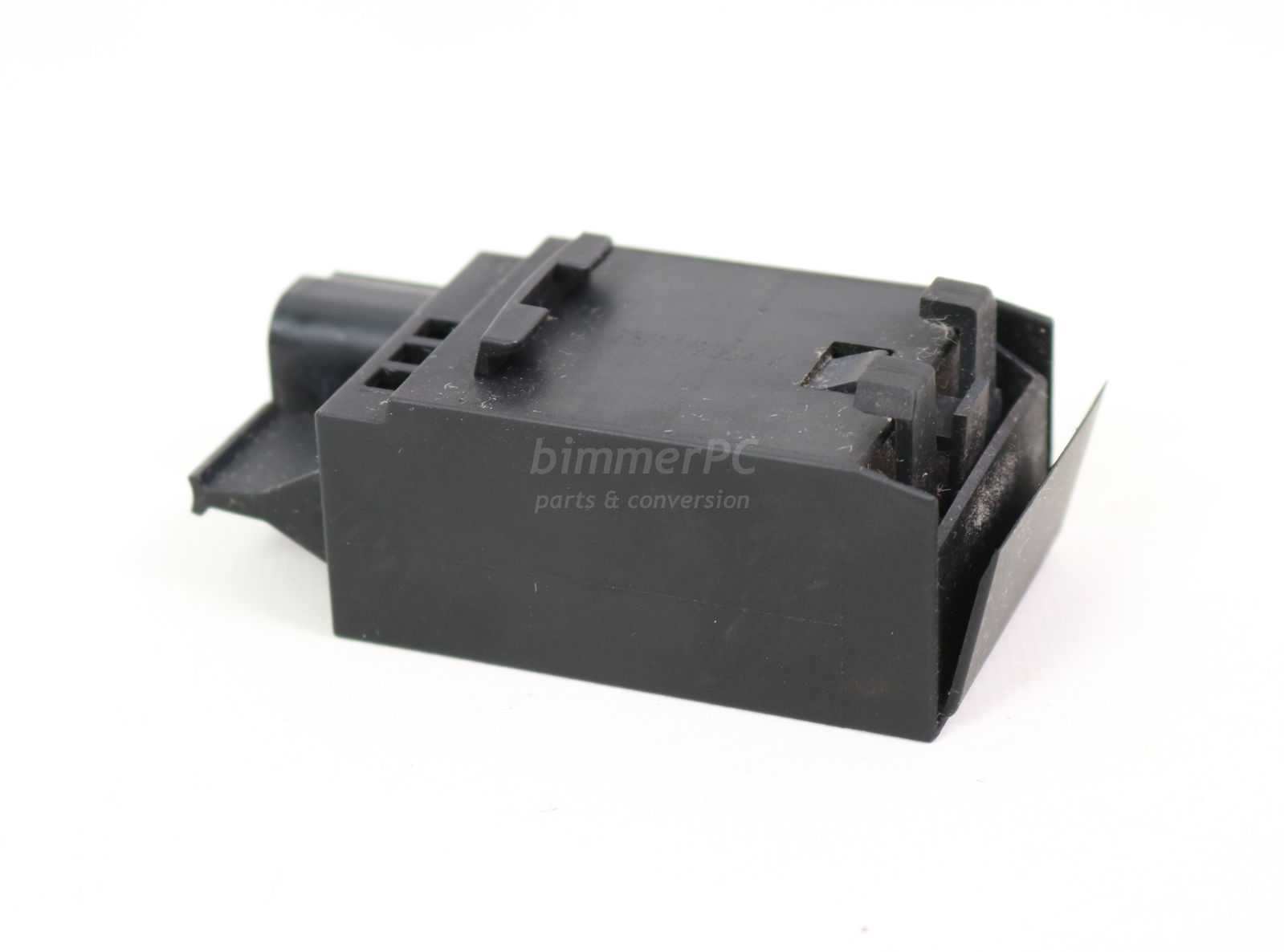 Picture of BMW 64116917001 AUC Sensor Climate Control E38 E39 E46 E34 E31 E53 for sale