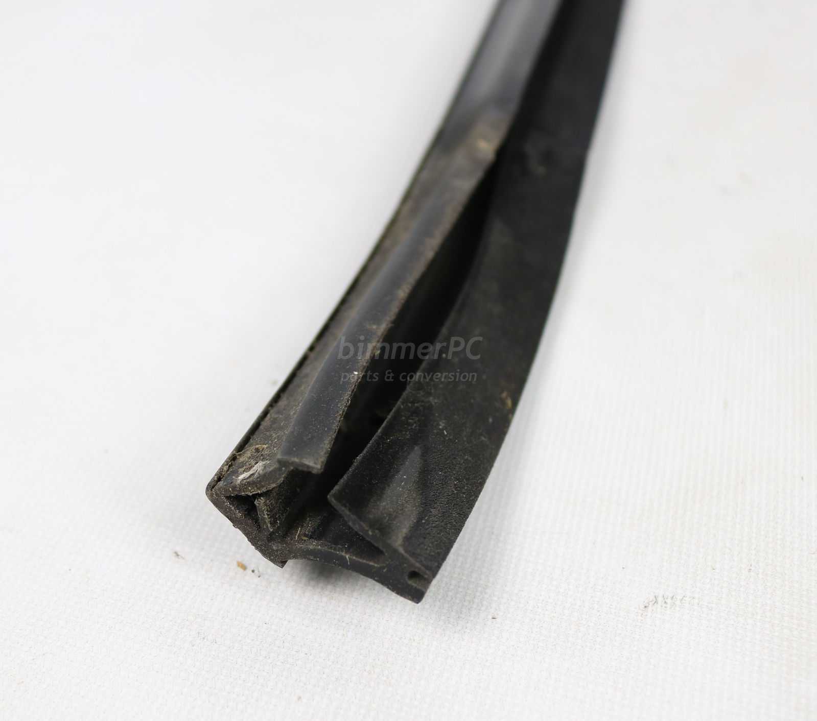 Picture of BMW 51328125760 Right Front Passengers Door Glass Rubber Window Channel Seal Guide Trim E38 for sale