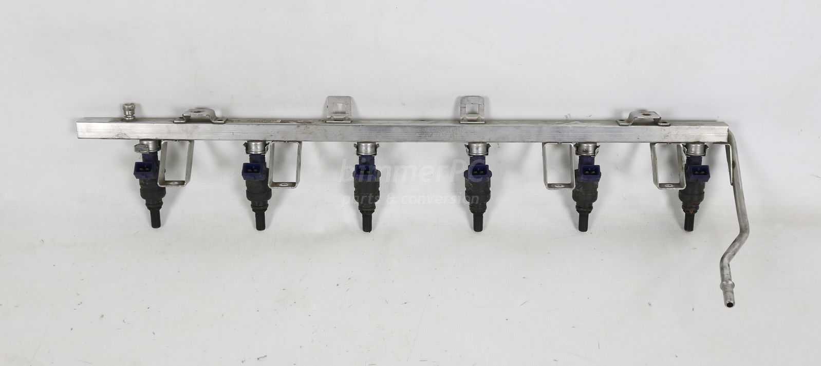 Picture of BMW 13537546245 Fuel Rail with Injectors M54 B30 E39 E46 E36 Z3 E53 E85 E83 for sale