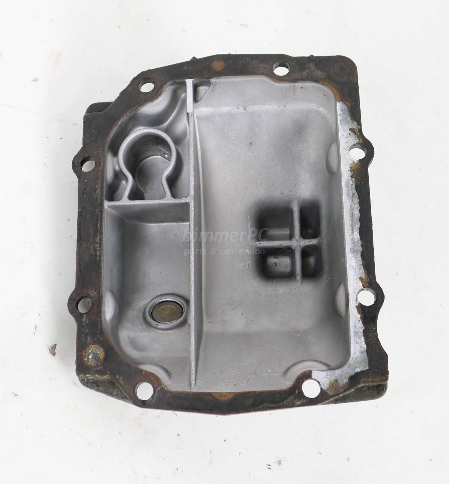 Picture of BMW 33117508901 Final Drive Differential Rear Cover Medium Case E46 E83 for sale