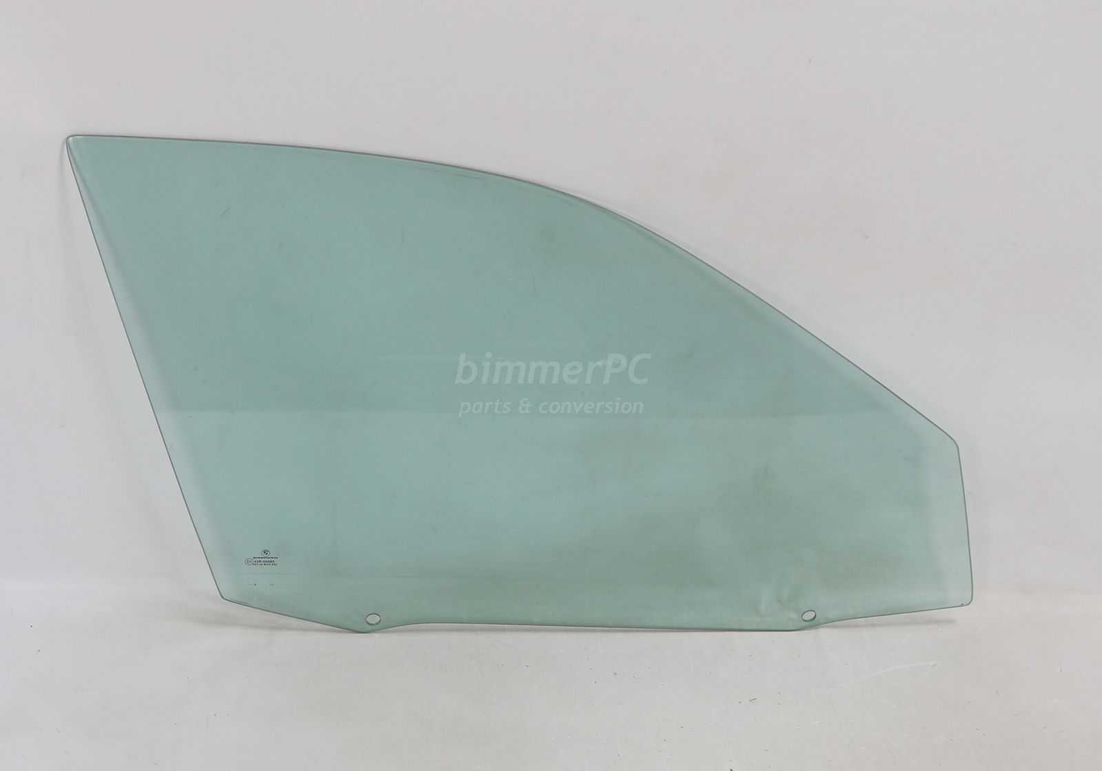 Picture of BMW 51338196026 Passengers Right Front Door Window Glass Pane E46 Sedan for sale