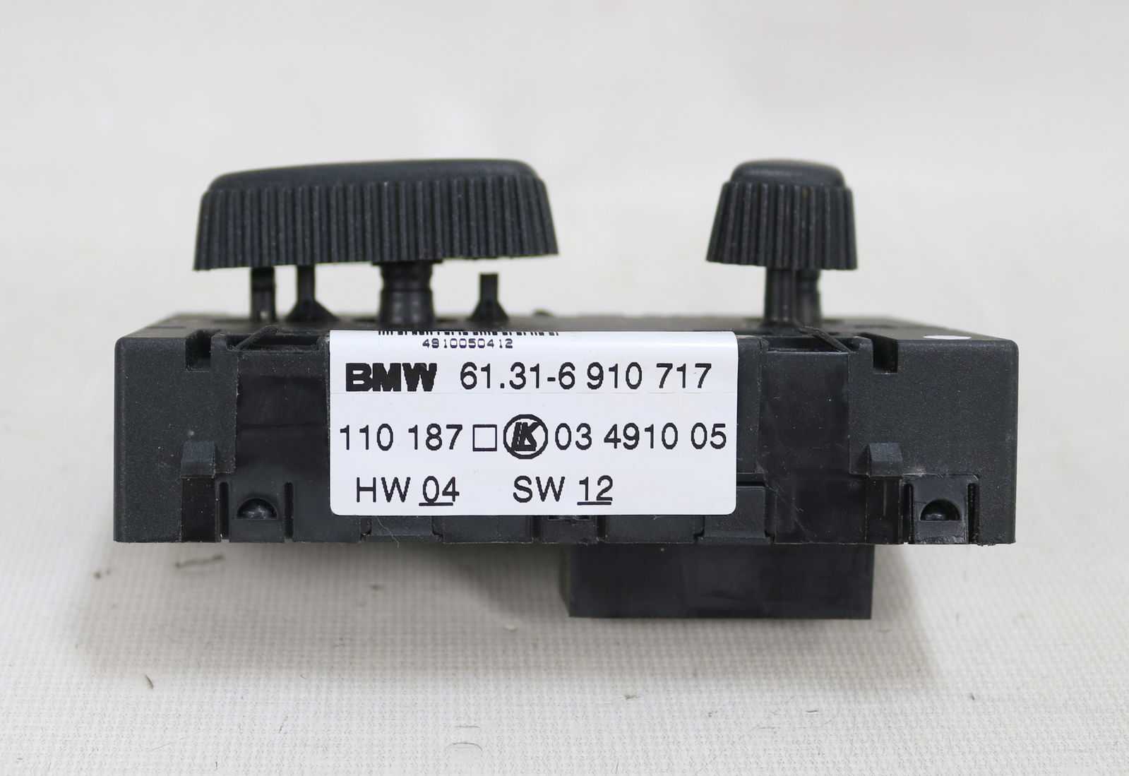 Picture of BMW 61316910717 Drivers Left Front Power Seat Switch E38 E39 for sale