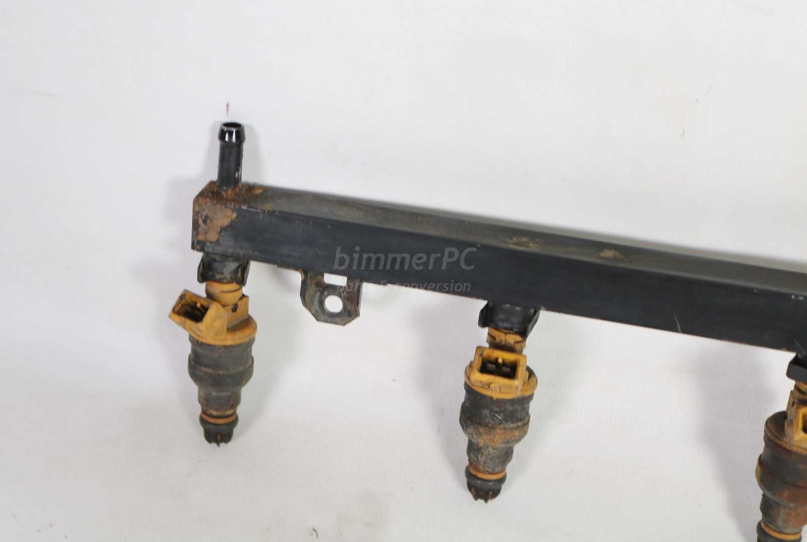 Picture of BMW 13531719916 M30 Engine Fuel Rail w Yellow Top Injectors E34 E32 E24 for sale