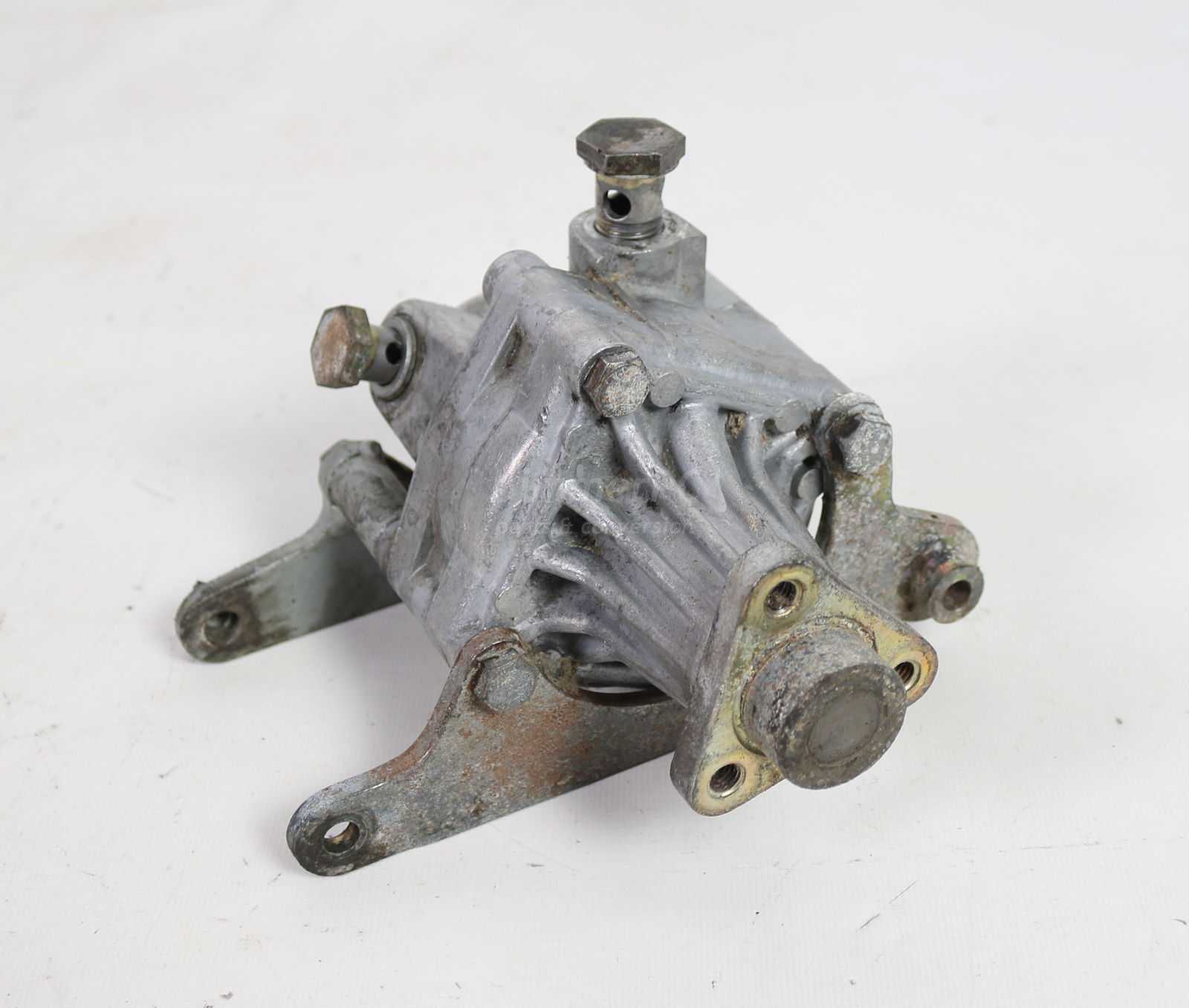 Picture of BMW 32411130556 Power Steering Pump M30 Engine E32 735i Early for sale