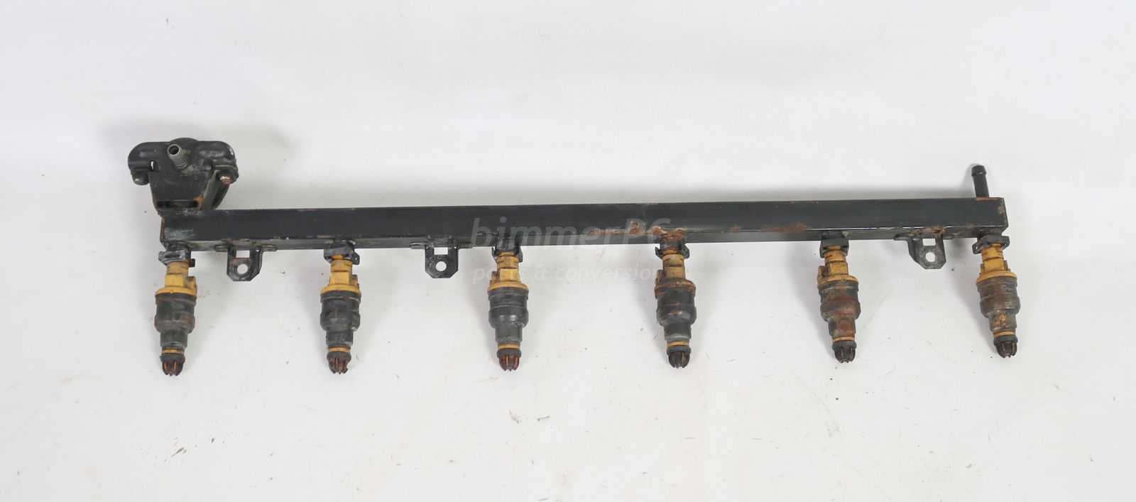 Picture of BMW 13531719916 M30 Engine Fuel Rail w Yellow Top Injectors E34 E32 E24 for sale