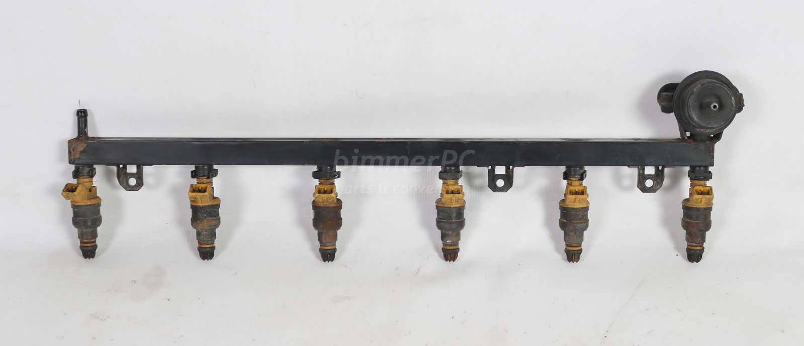 Picture of BMW 13531719916 M30 Engine Fuel Rail w Yellow Top Injectors E34 E32 E24 for sale