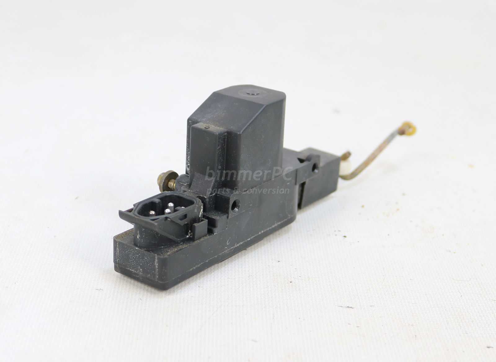 Picture of BMW 51261378395 Rear Power Door Lock Actuator Motor E32 for sale