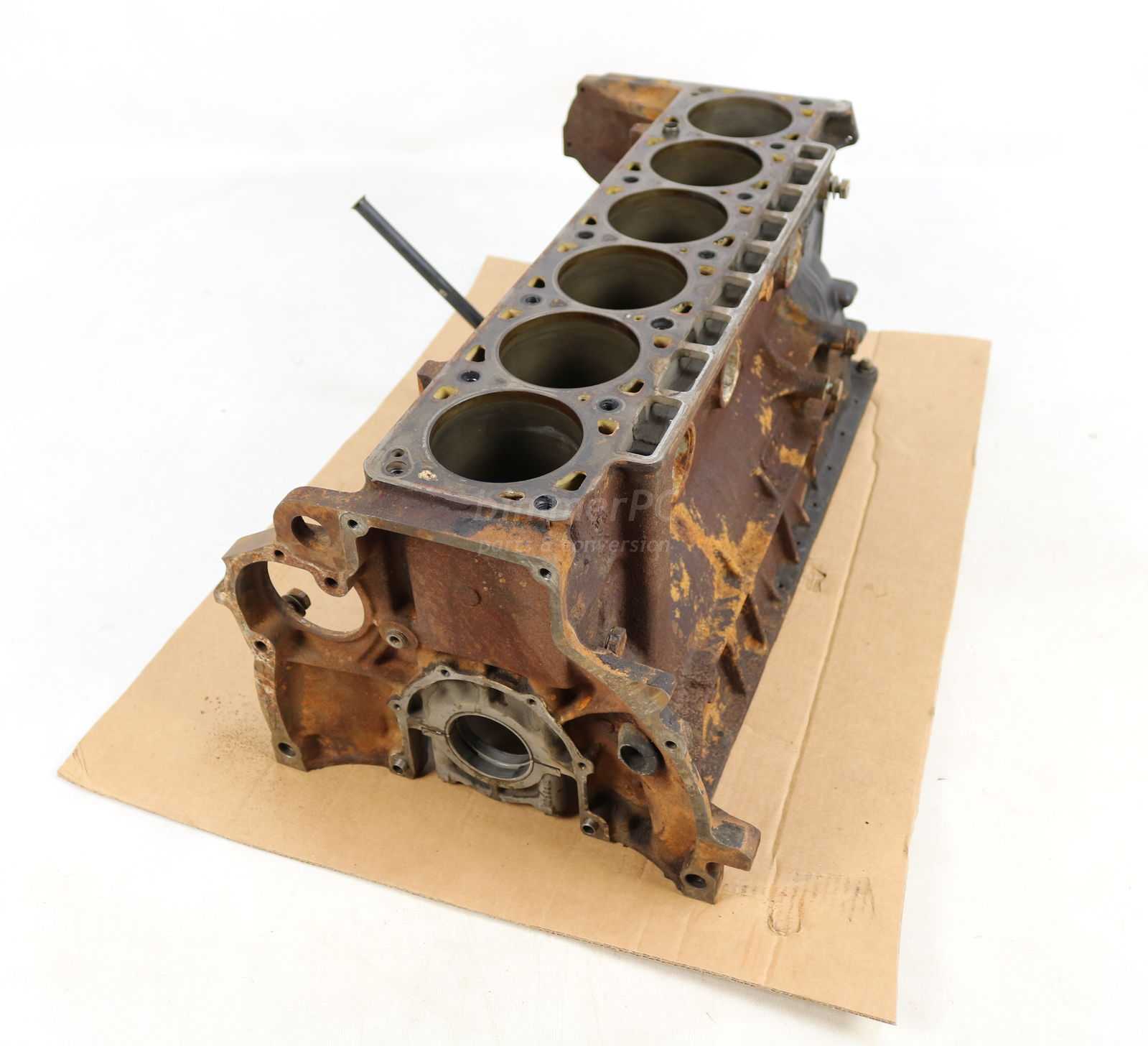 Picture of BMW 11111720650 M30 Inline 6 Cylinder Bare Motor Block Engine E34 E32 E24 for sale