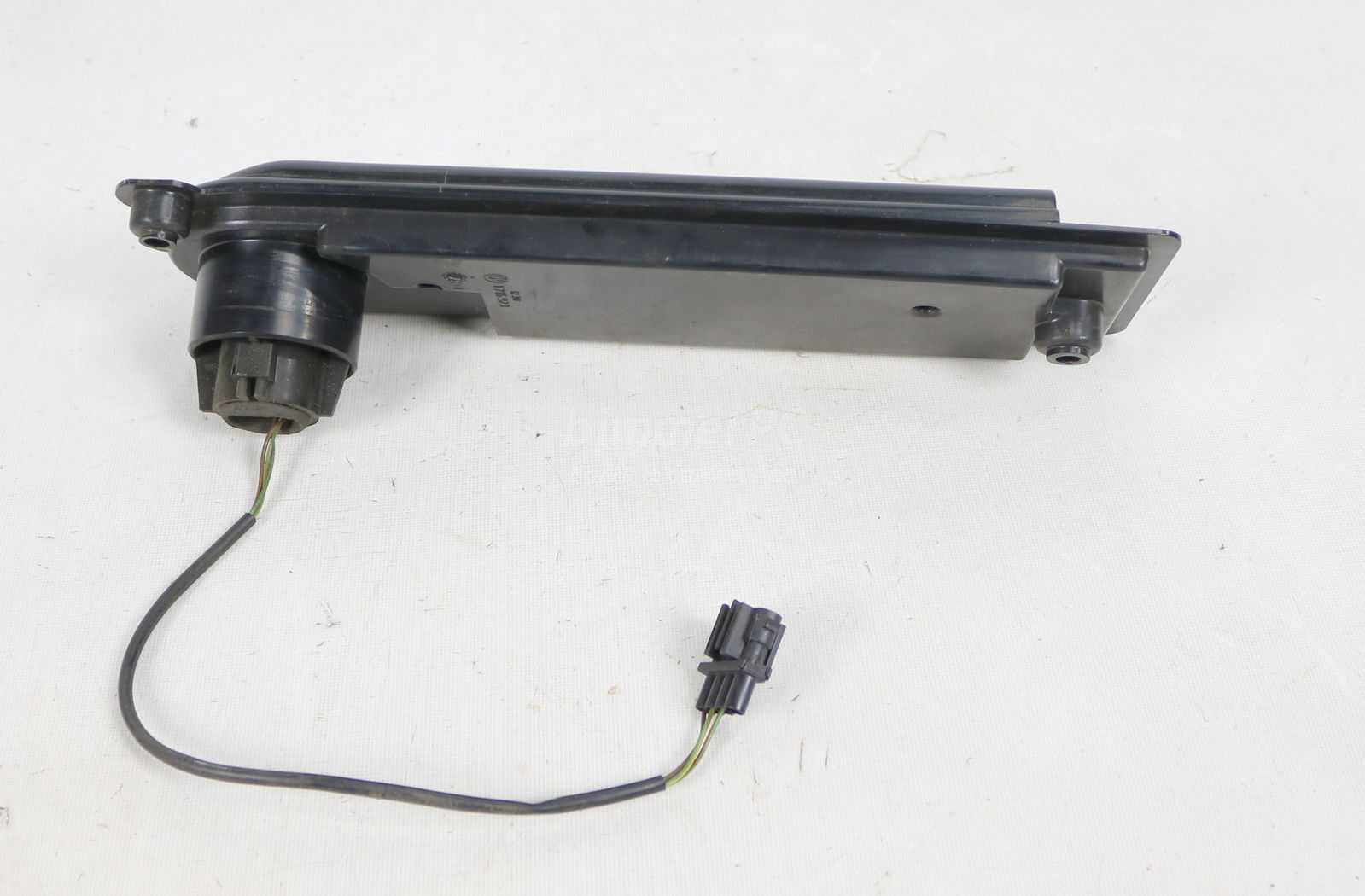 Picture of BMW 12901720343 Engine Control Modules Electronics Box Vent Blower Cooler Fan E34 E32 E31 for sale