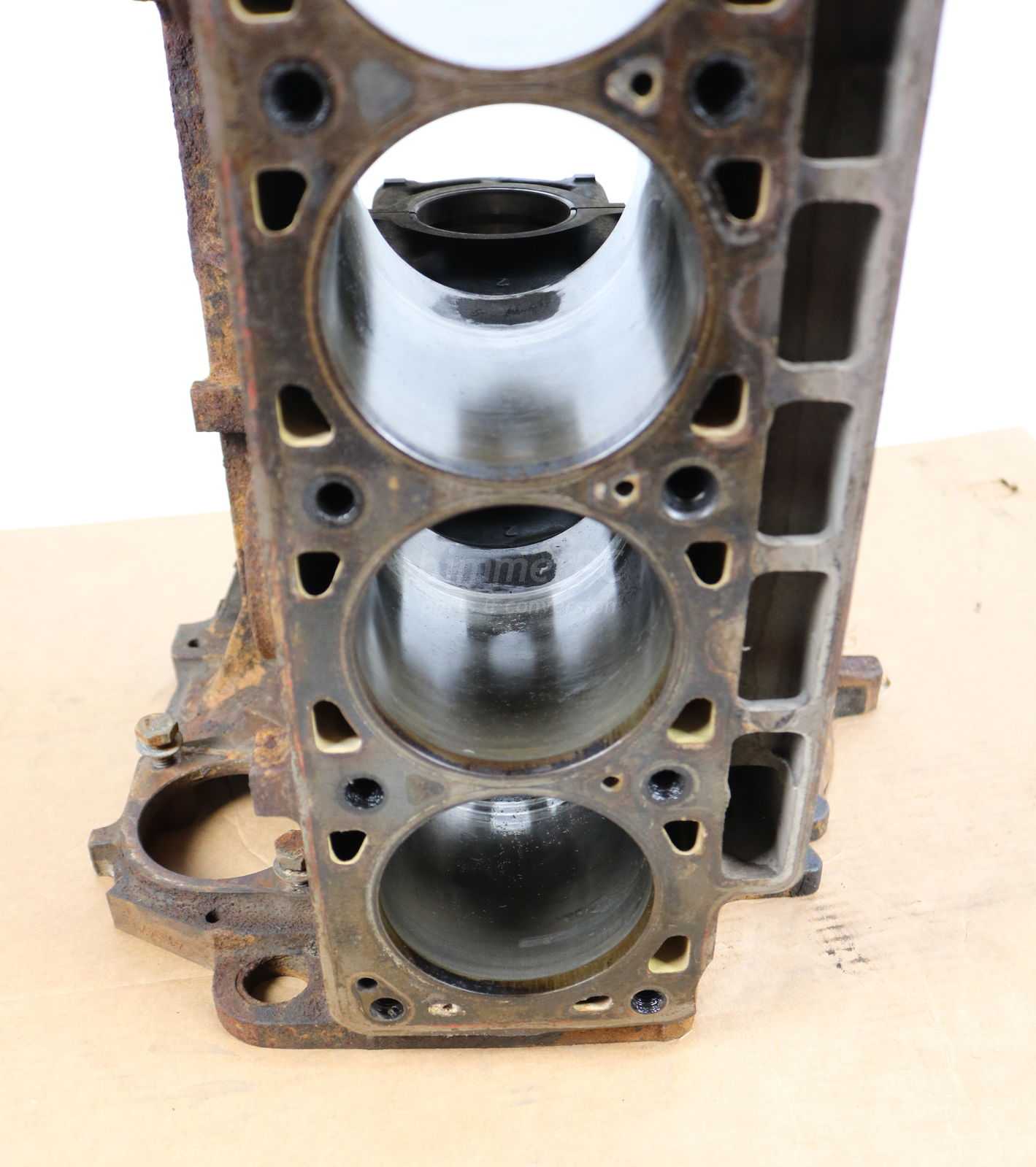 Picture of BMW 11111720650 M30 Inline 6 Cylinder Bare Motor Block Engine E34 E32 E24 for sale