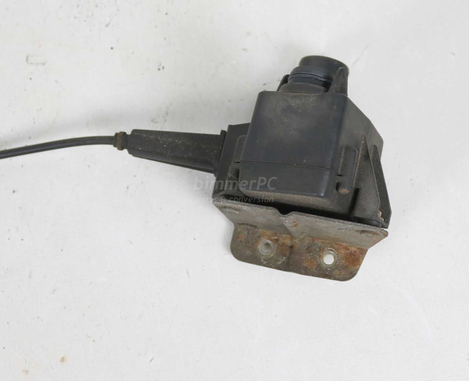 Picture of BMW 65711378315 Cruise Control Actuator E34 E36 E32 E31 for sale