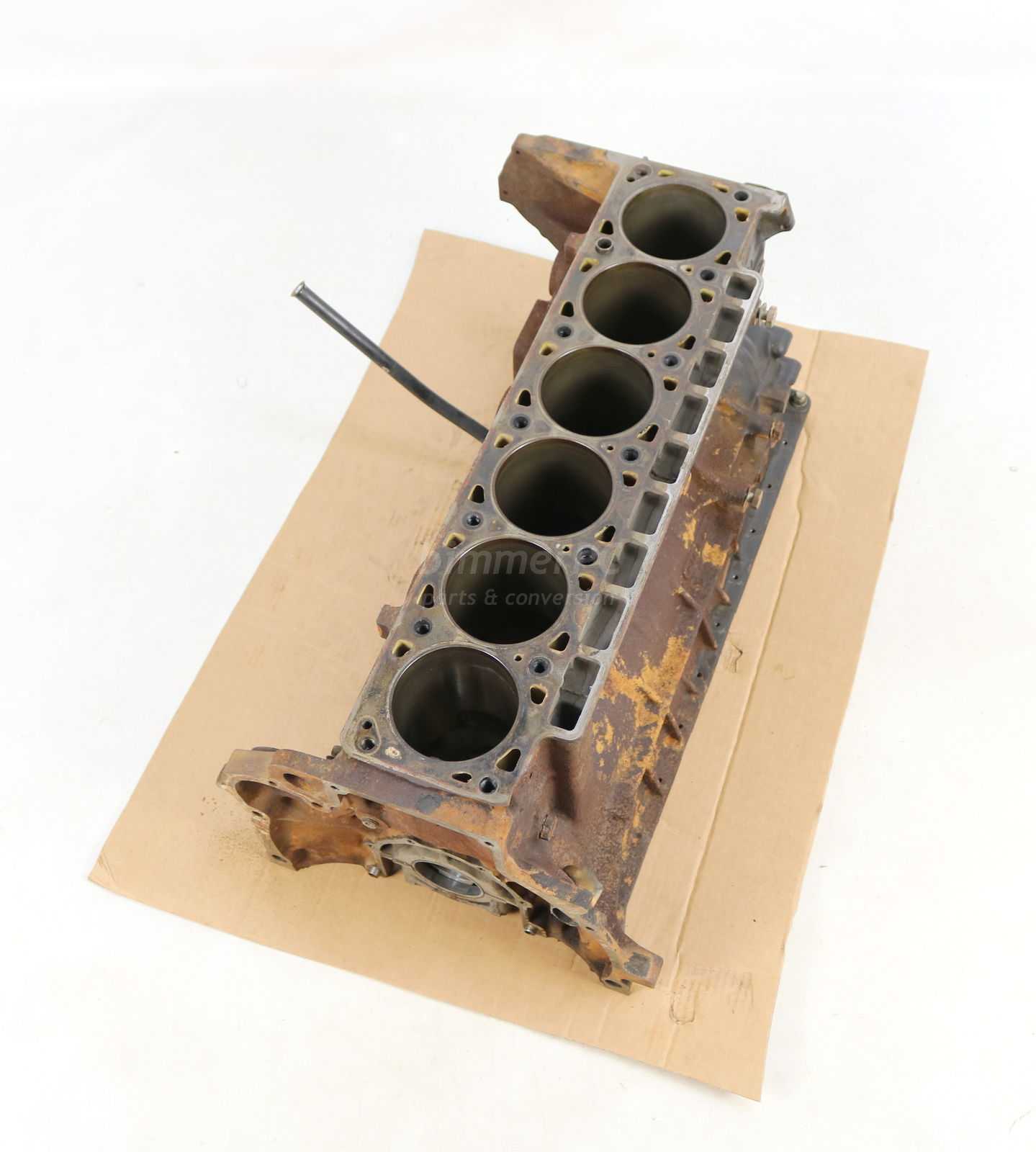 Picture of BMW 11111720650 M30 Inline 6 Cylinder Bare Motor Block Engine E34 E32 E24 for sale