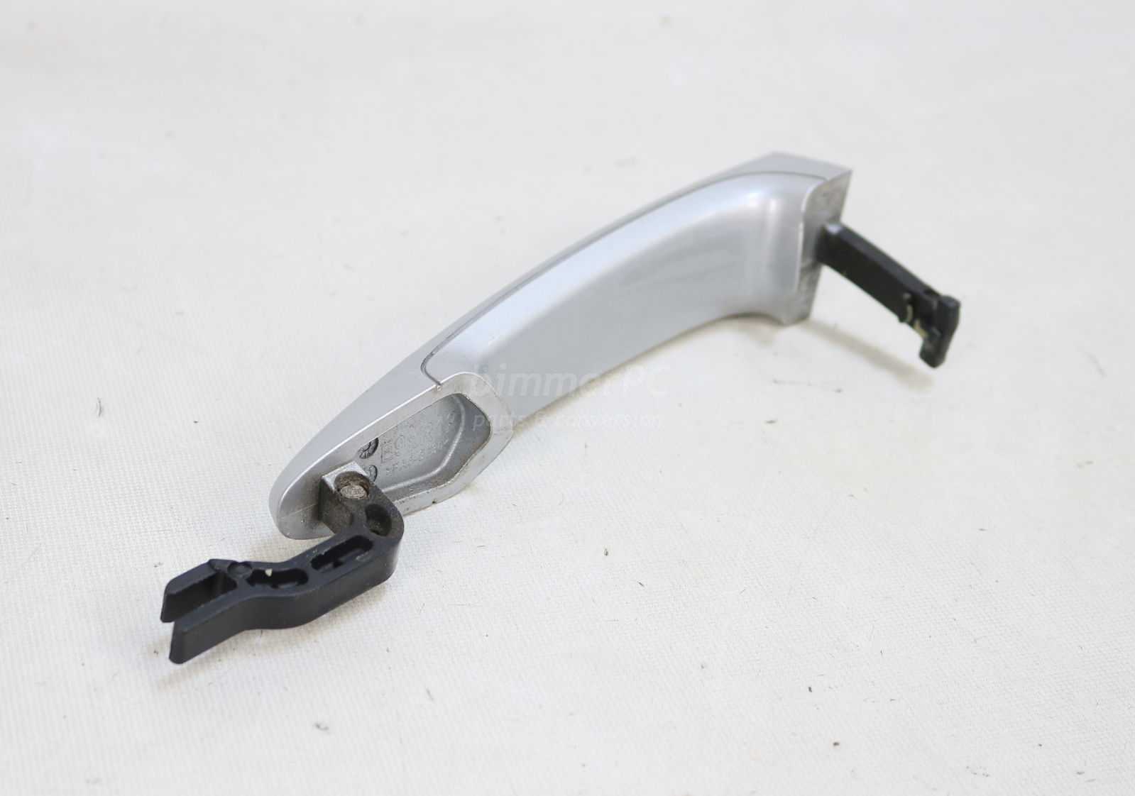 Picture of BMW 51217207562 Right Outside Exterior Door Handle Front Rear F22 F25 F30 F42 F80 E70 E90 E92 Late for sale