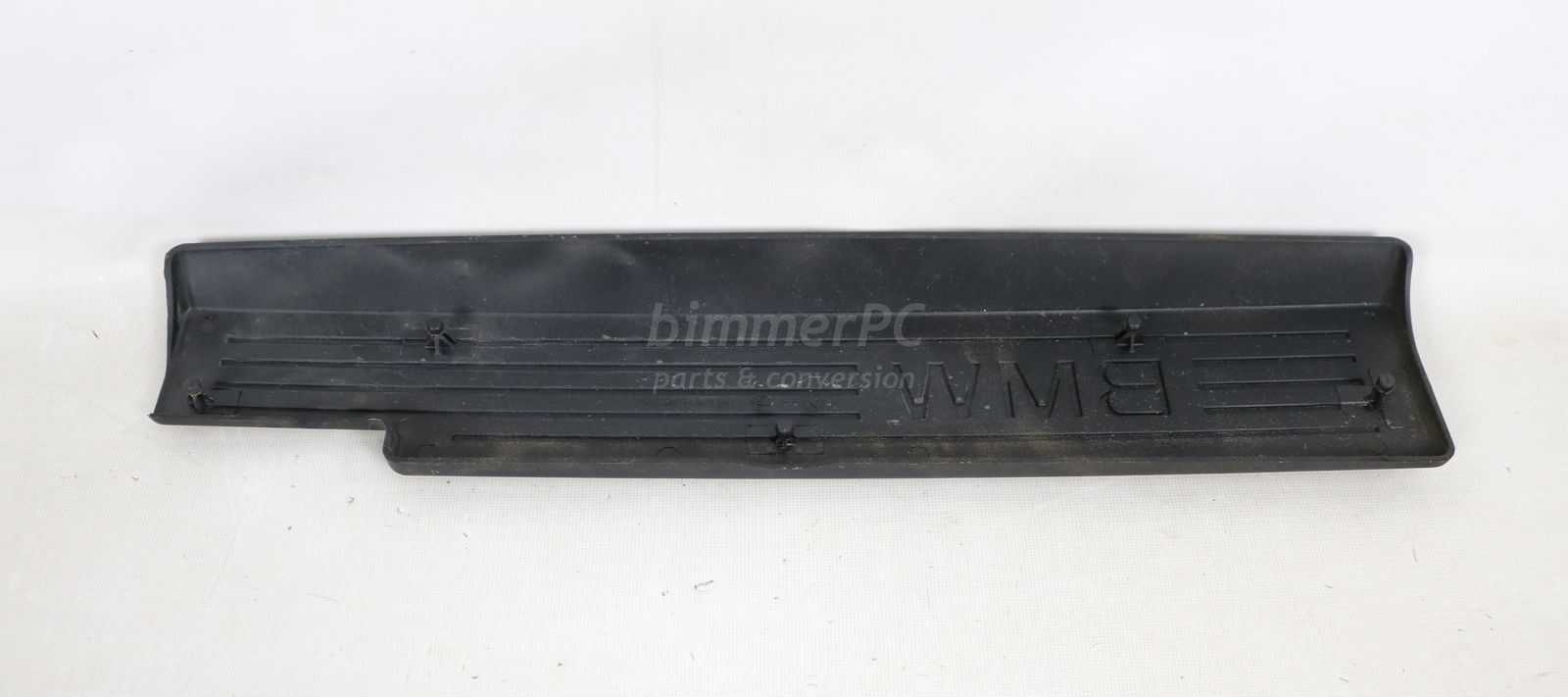 Picture of BMW 11617535847 Engine Intake Manifold Trim Cover N52 E90 E60 E70 E83 E85 E86 E89 for sale