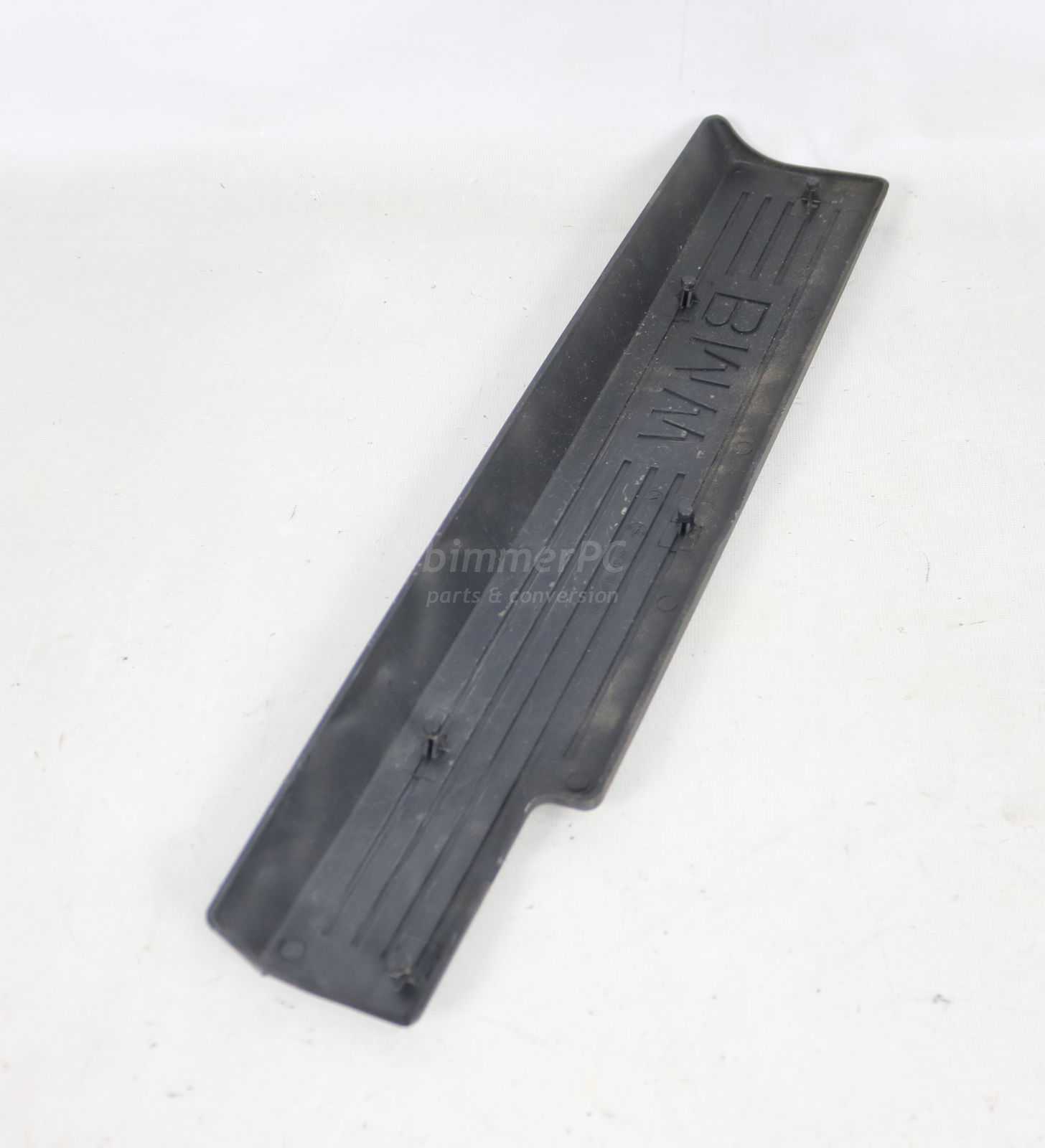 Picture of BMW 11617535847 Engine Intake Manifold Trim Cover N52 E90 E60 E70 E83 E85 E86 E89 for sale