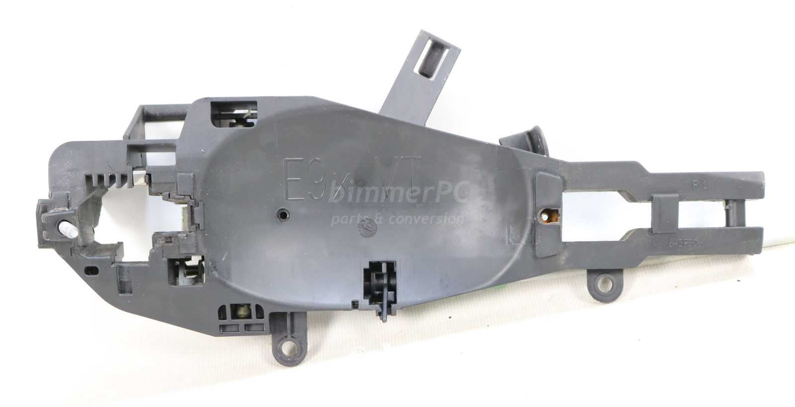 Picture of BMW 51227199836 Passengers Right Front Door Handle Carrier Frame Mounting Bracket E90 E91 E92 E93 E84 for sale