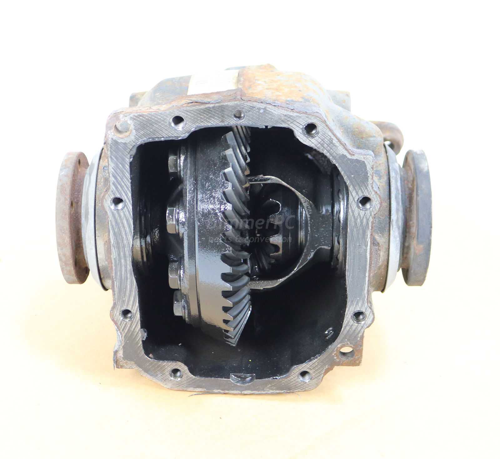 Picture of BMW 33107566189 Rear End Final Drive Differential 3.91 Open Automatic Transmission E90 E91 E92 for sale