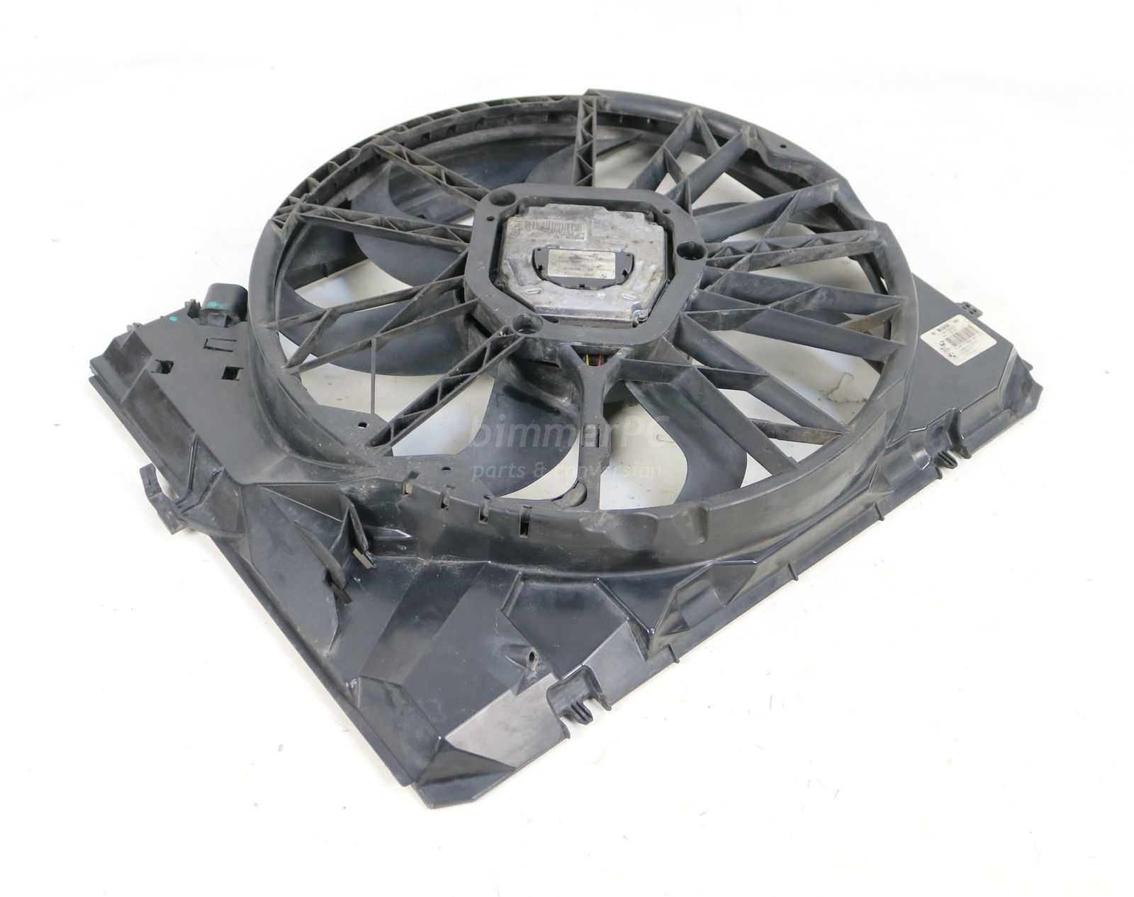 Picture of BMW 17427562080 Engine Electric Cooling Fan 600W E90 E91 E92 E93 E82 E88 for sale