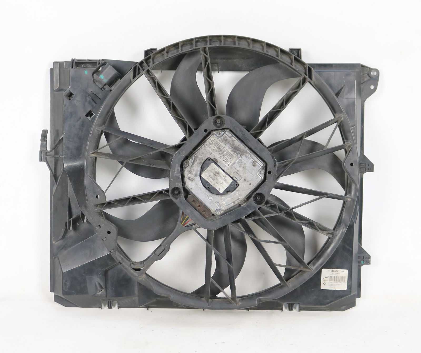 Picture of BMW 17427562080 Engine Electric Cooling Fan 600W E90 E91 E92 E93 E82 E88 for sale