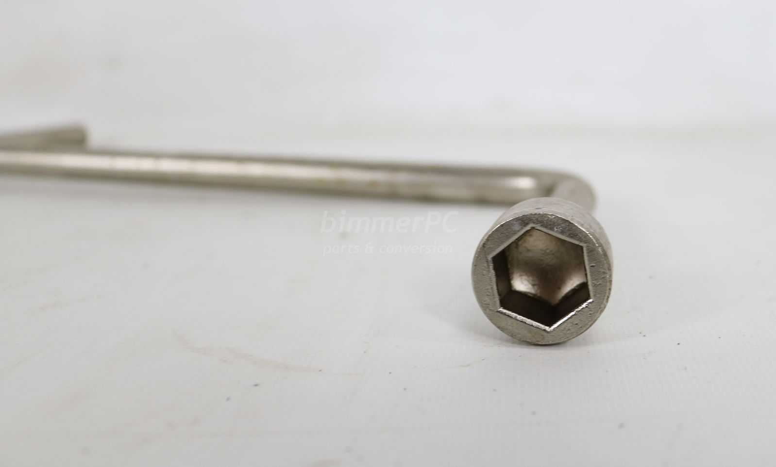 Picture of BMW 71126758731 Lug Wrench Tire Iron Wheel Breaker Bar 17mm E65 E66 E83 for sale