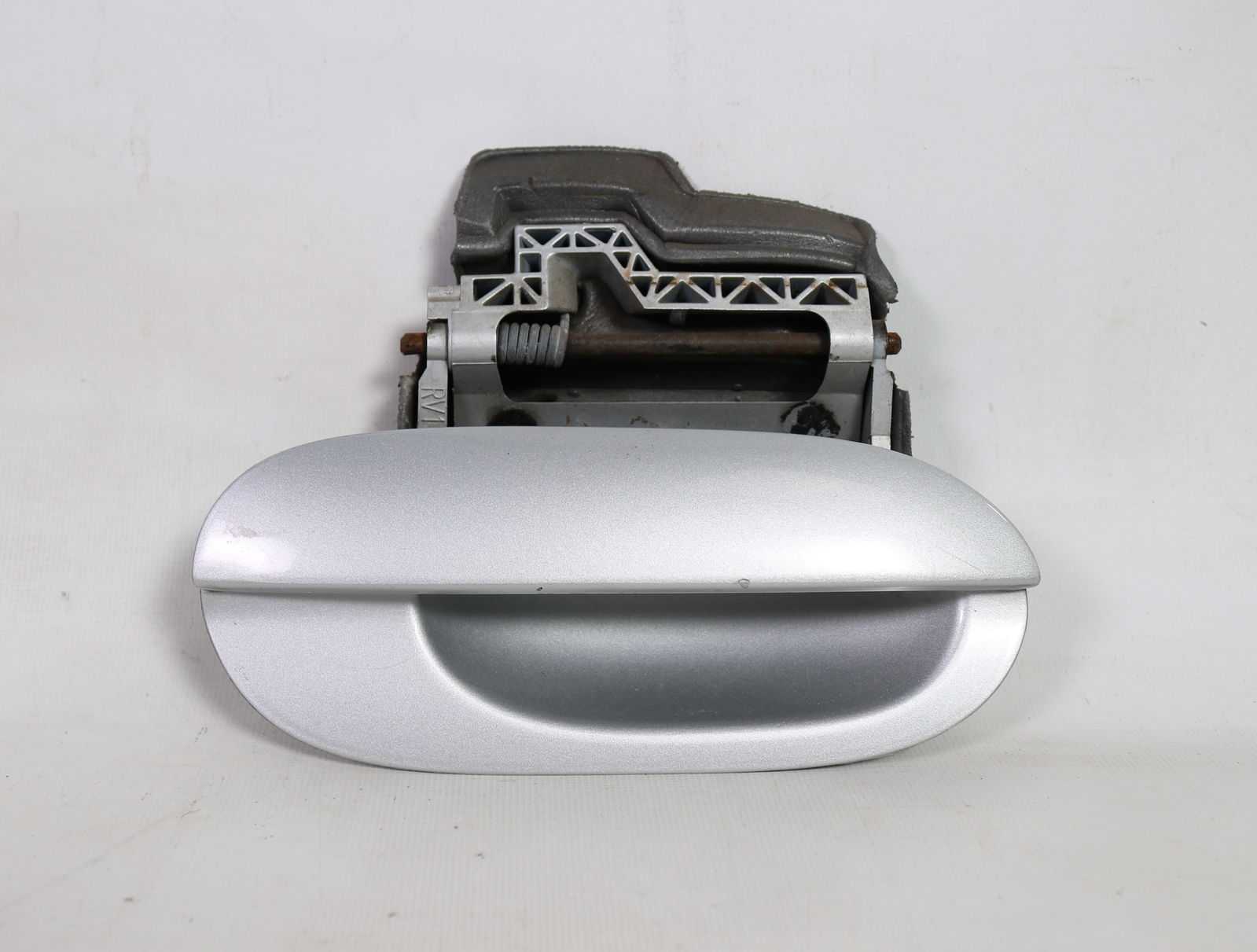 Picture of BMW  Right Front Passengers Door Handle Plastic E39 for sale